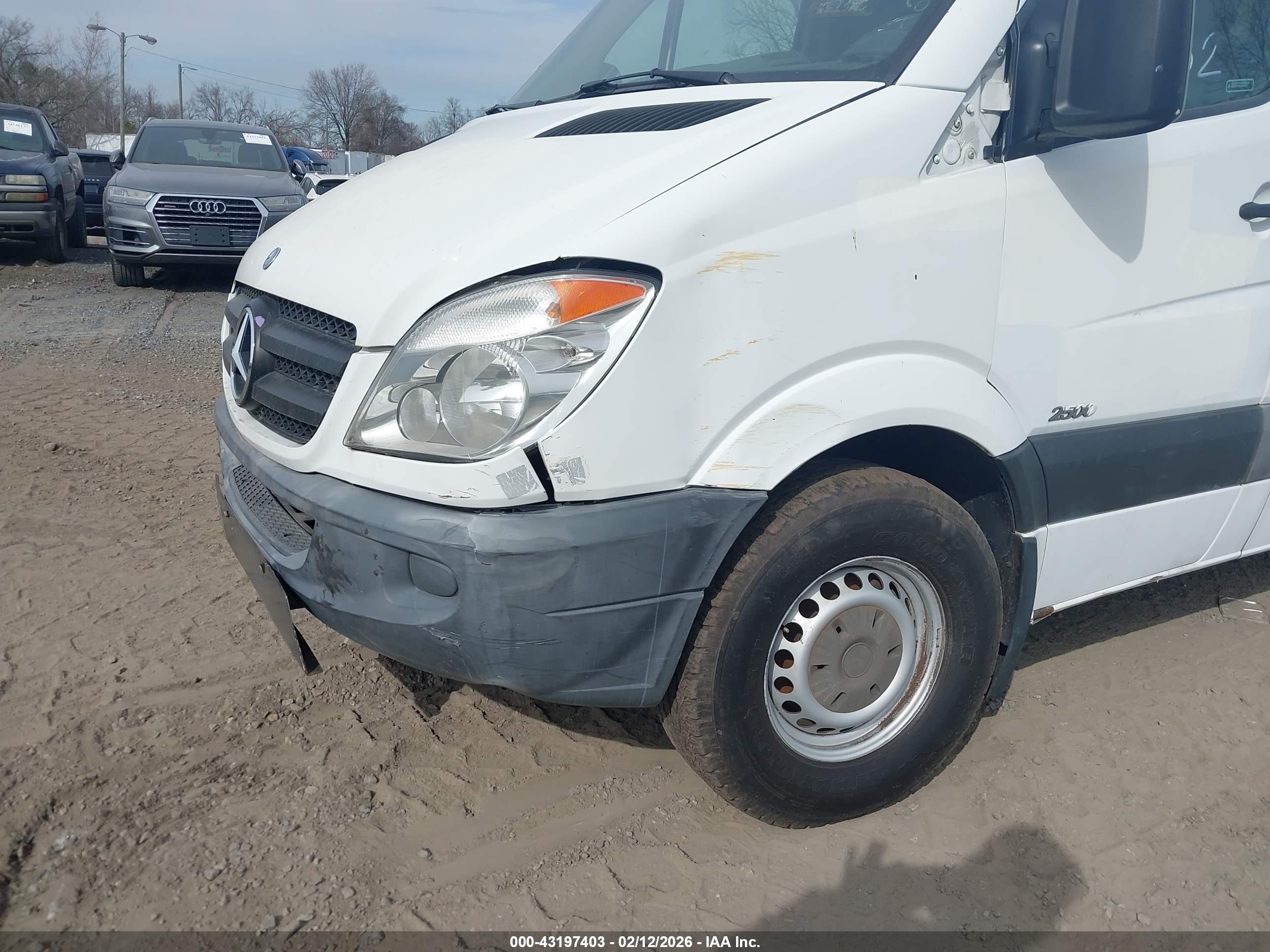 MERCEDES-BENZ SPRINTER image 6