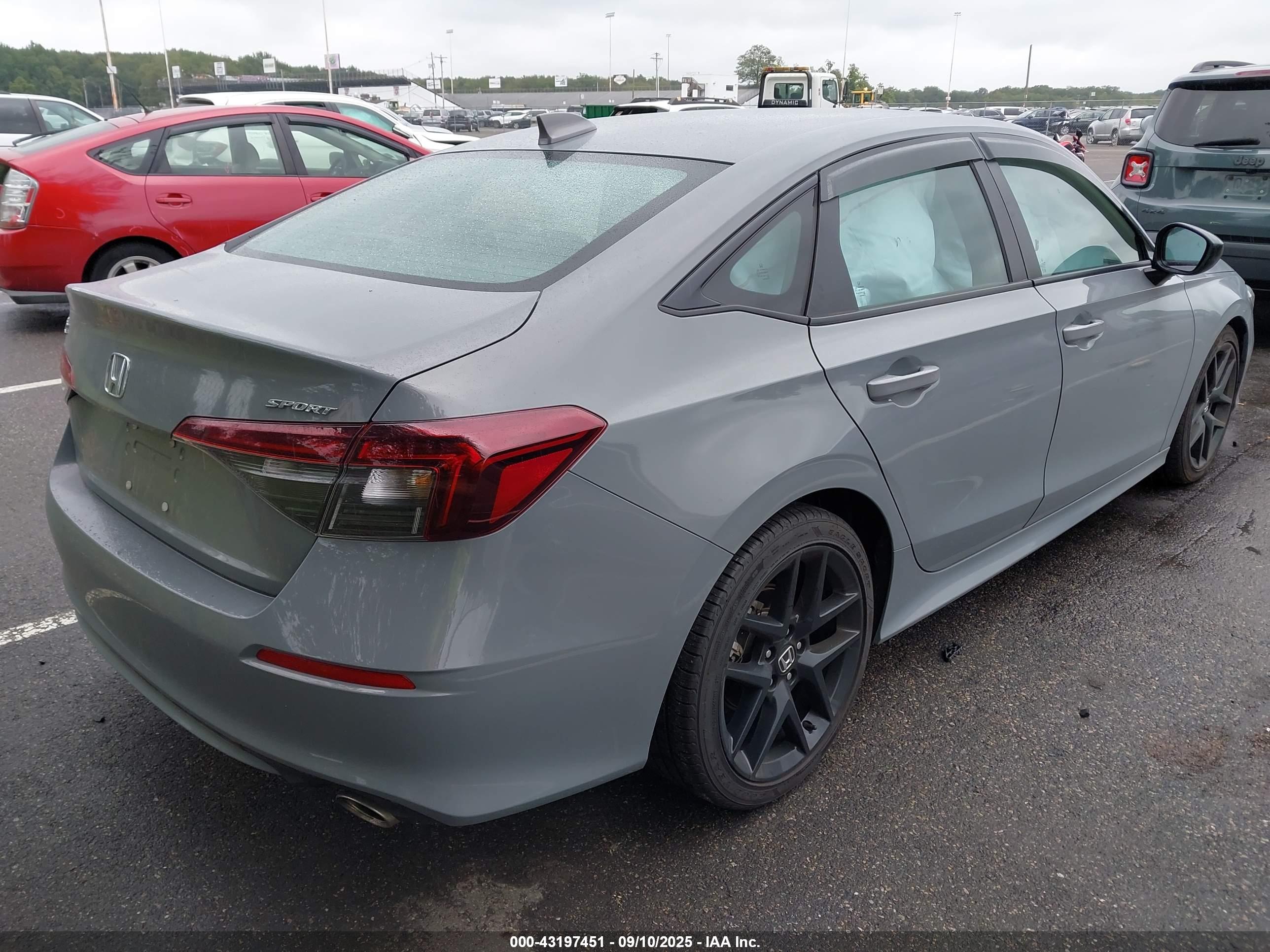 HONDA CIVIC image 4