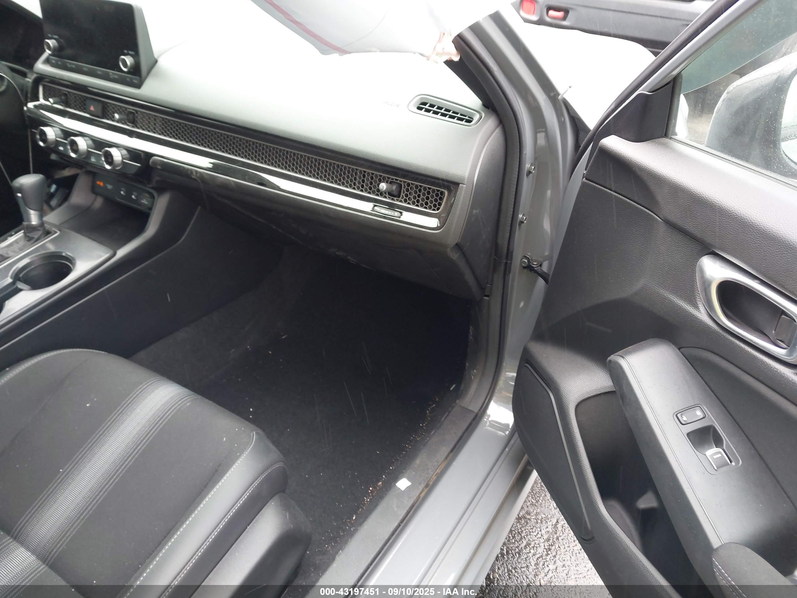 HONDA CIVIC image 5