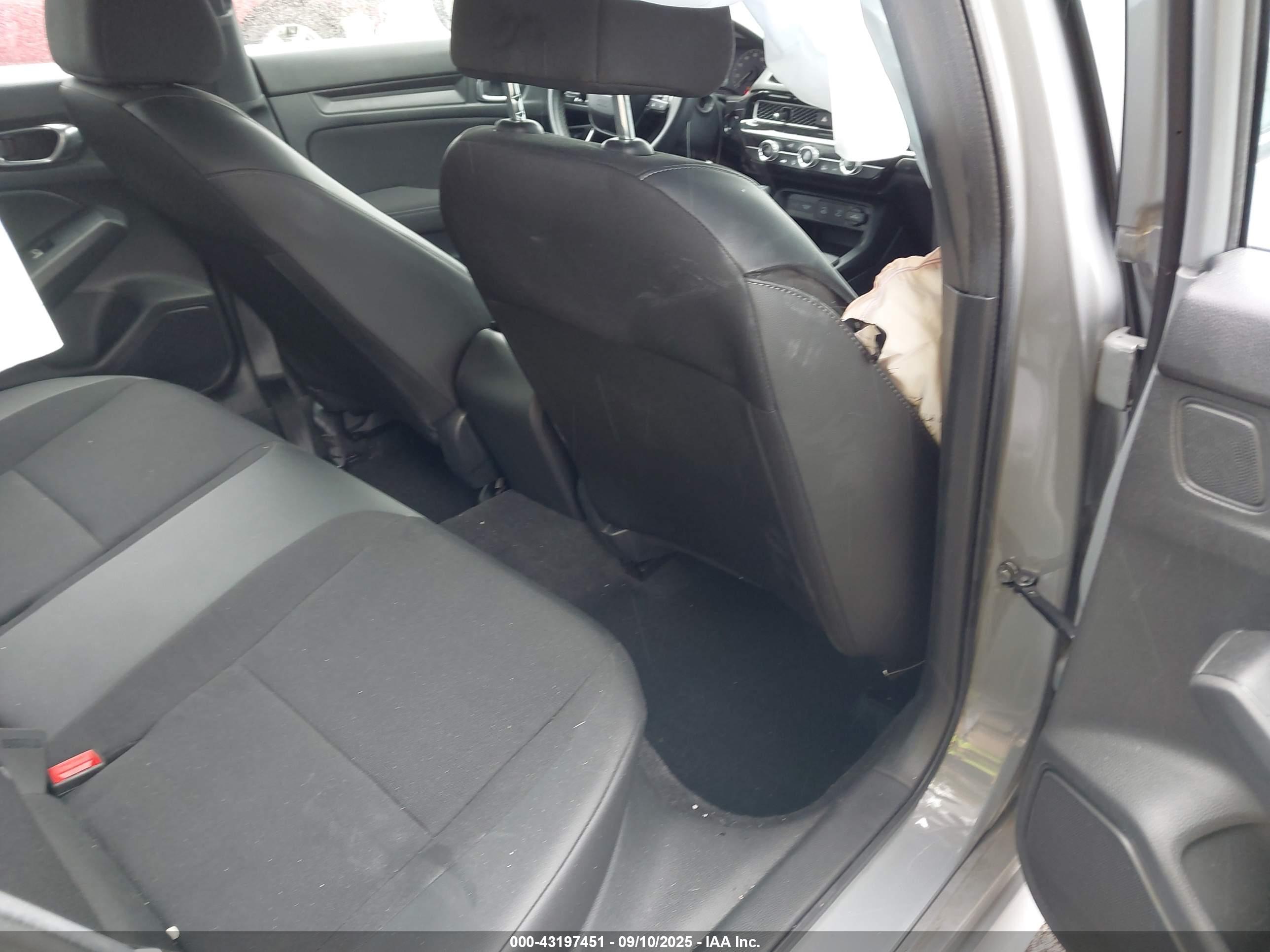 HONDA CIVIC image 8