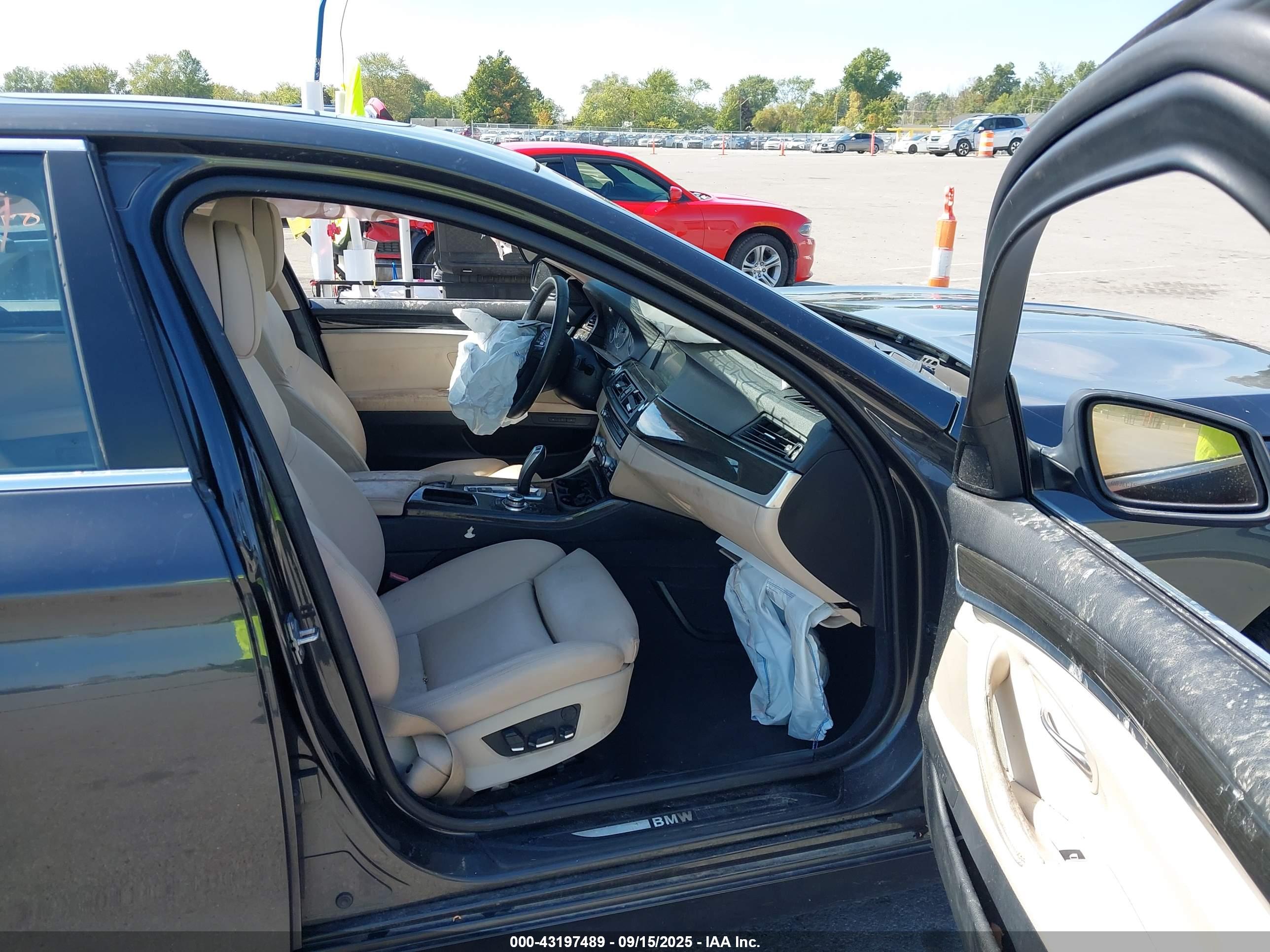 BMW 528I image 5