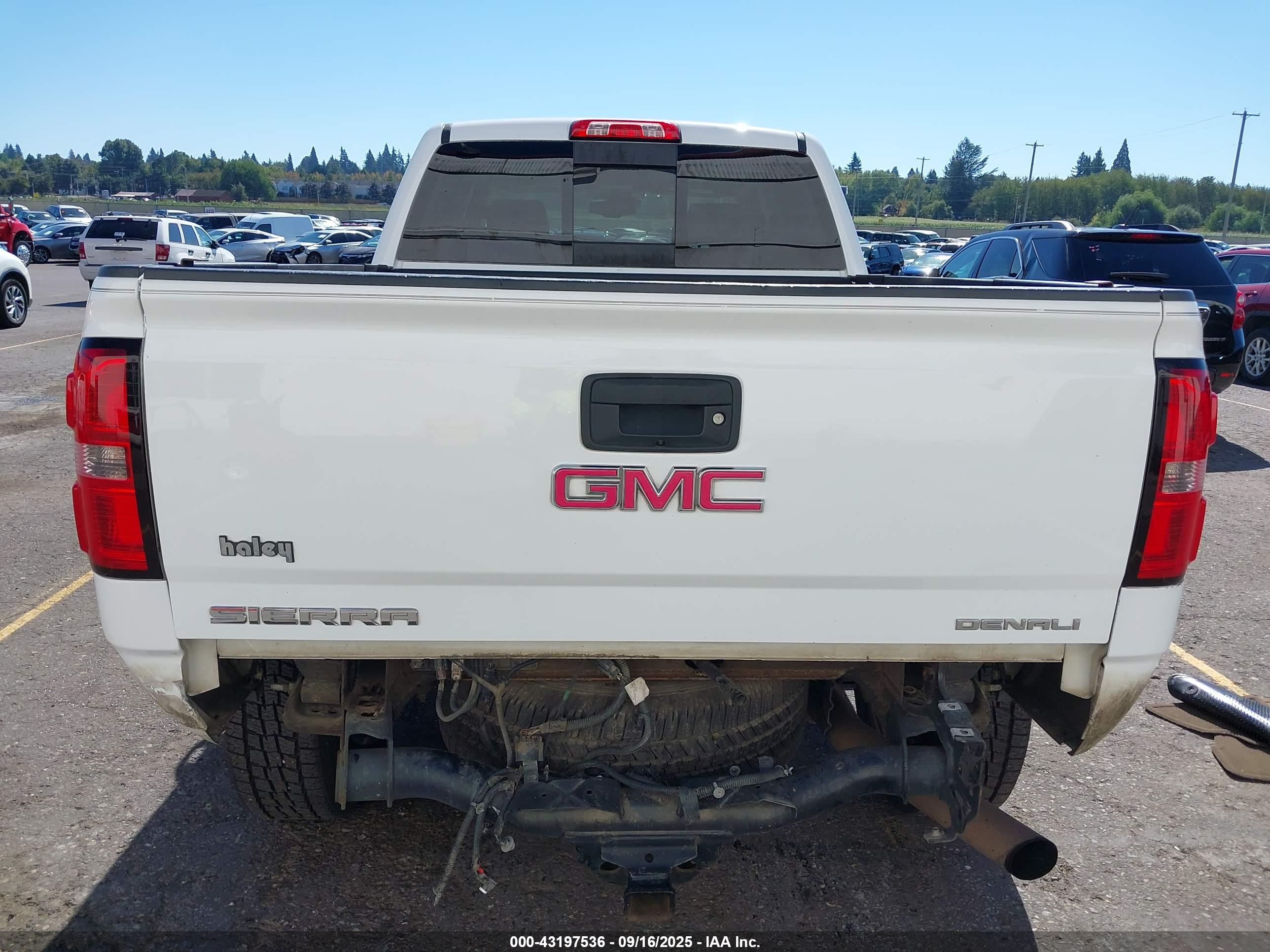 GMC SIERRA image 6