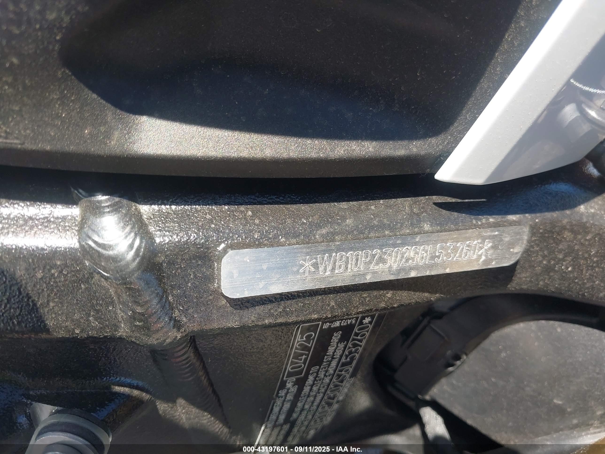 BMW S image 10