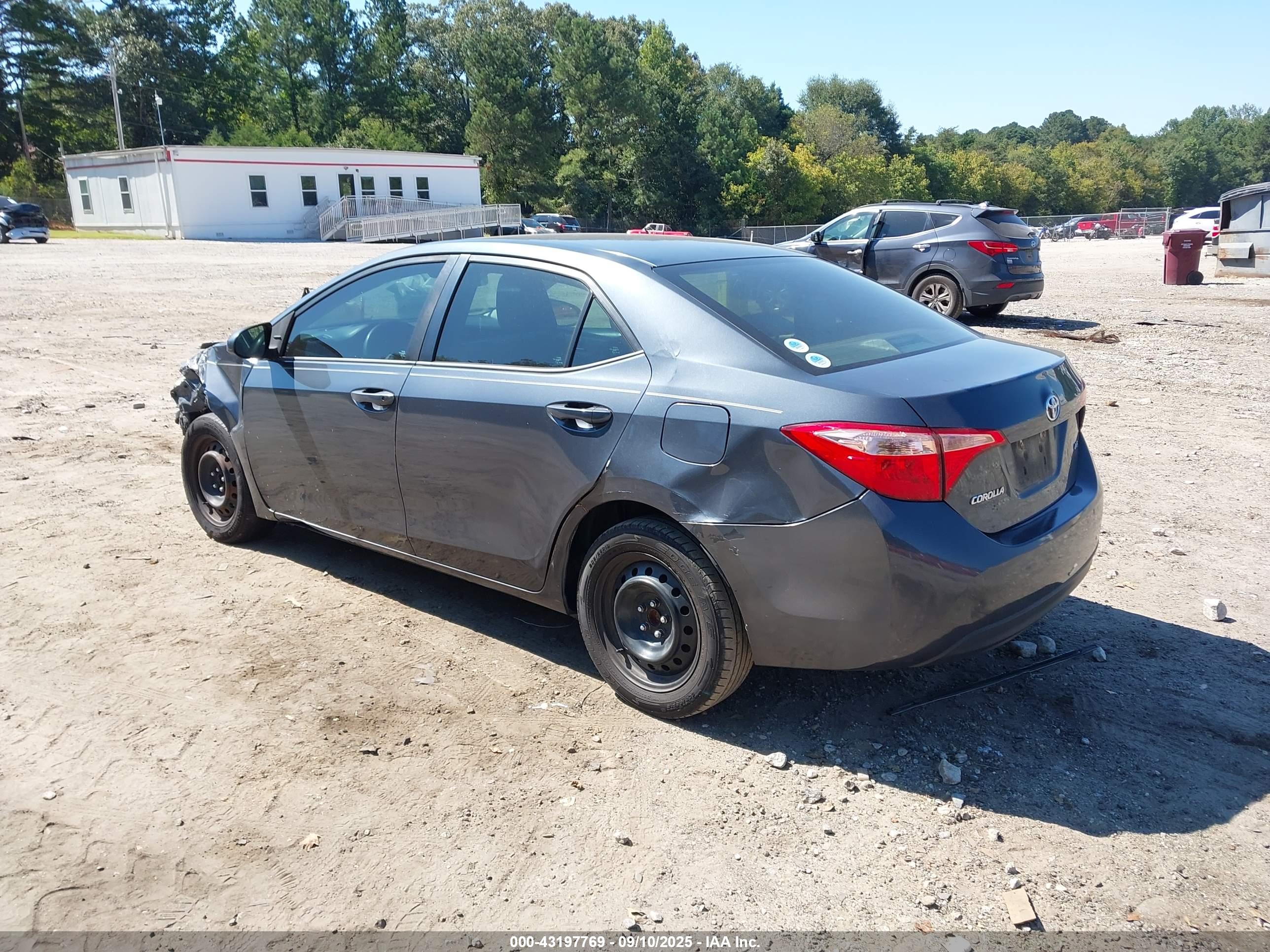 TOYOTA COROLLA image 3