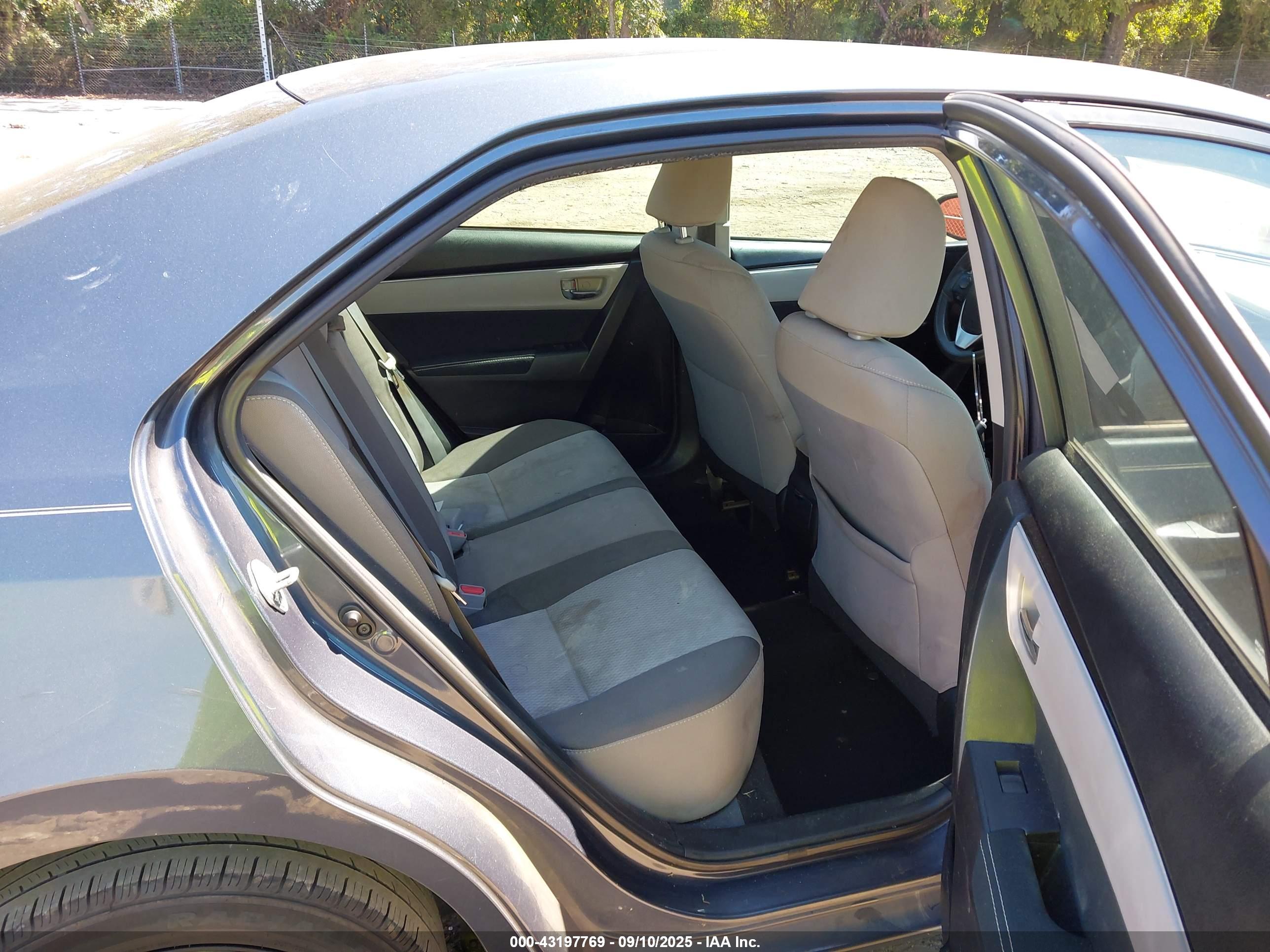 TOYOTA COROLLA image 8