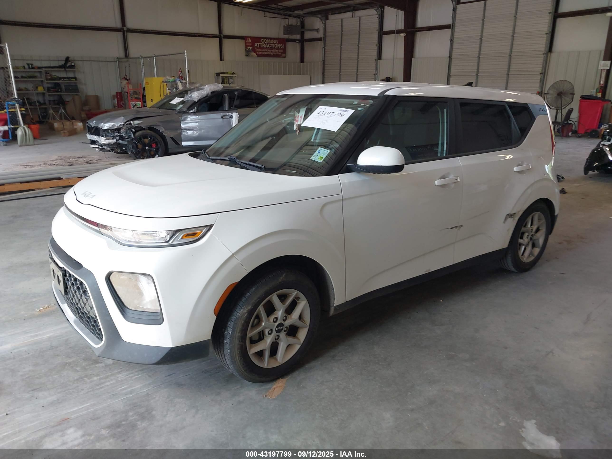 KIA SOUL image 2