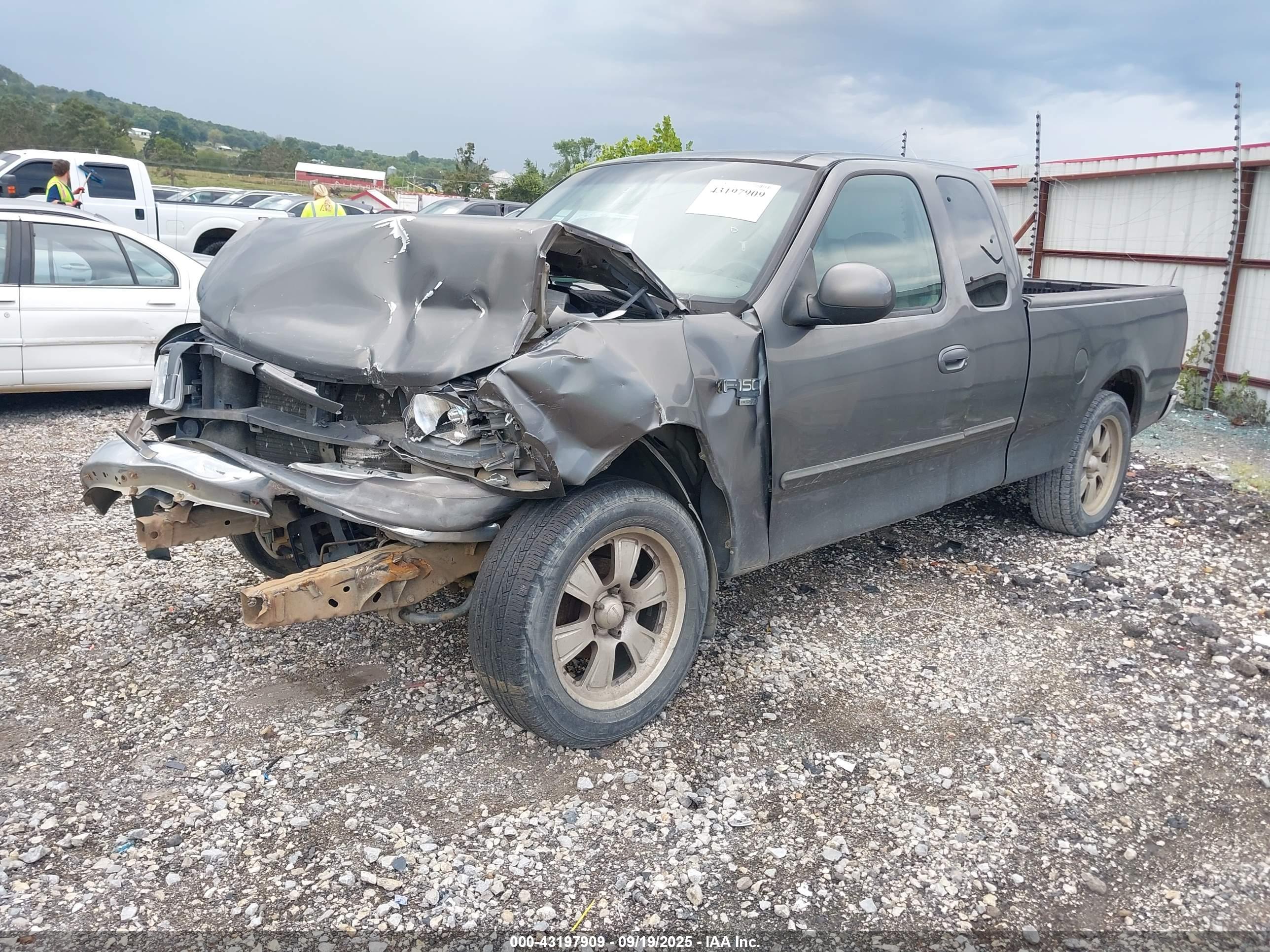 FORD F-150 image 2