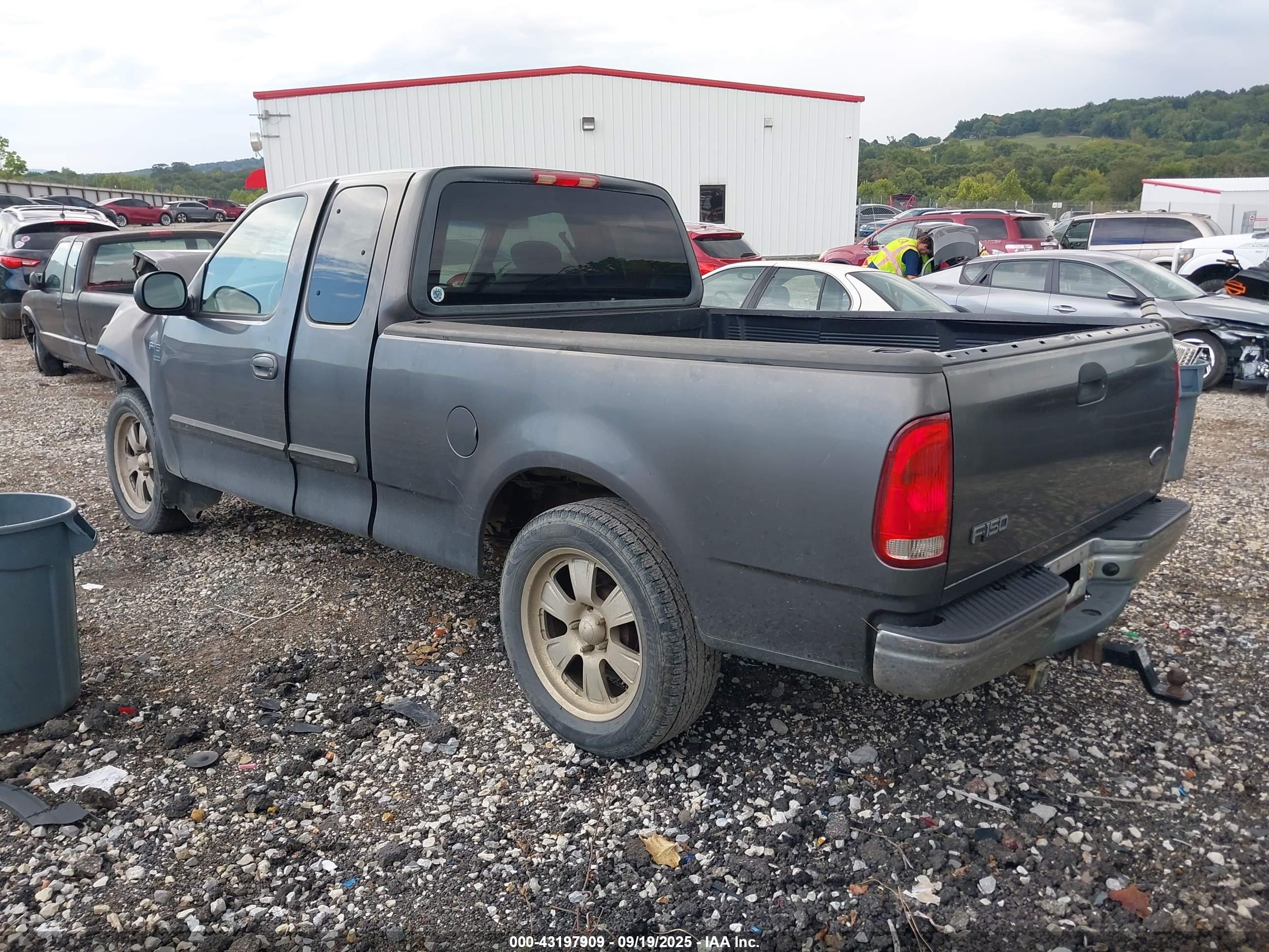 FORD F-150 image 3