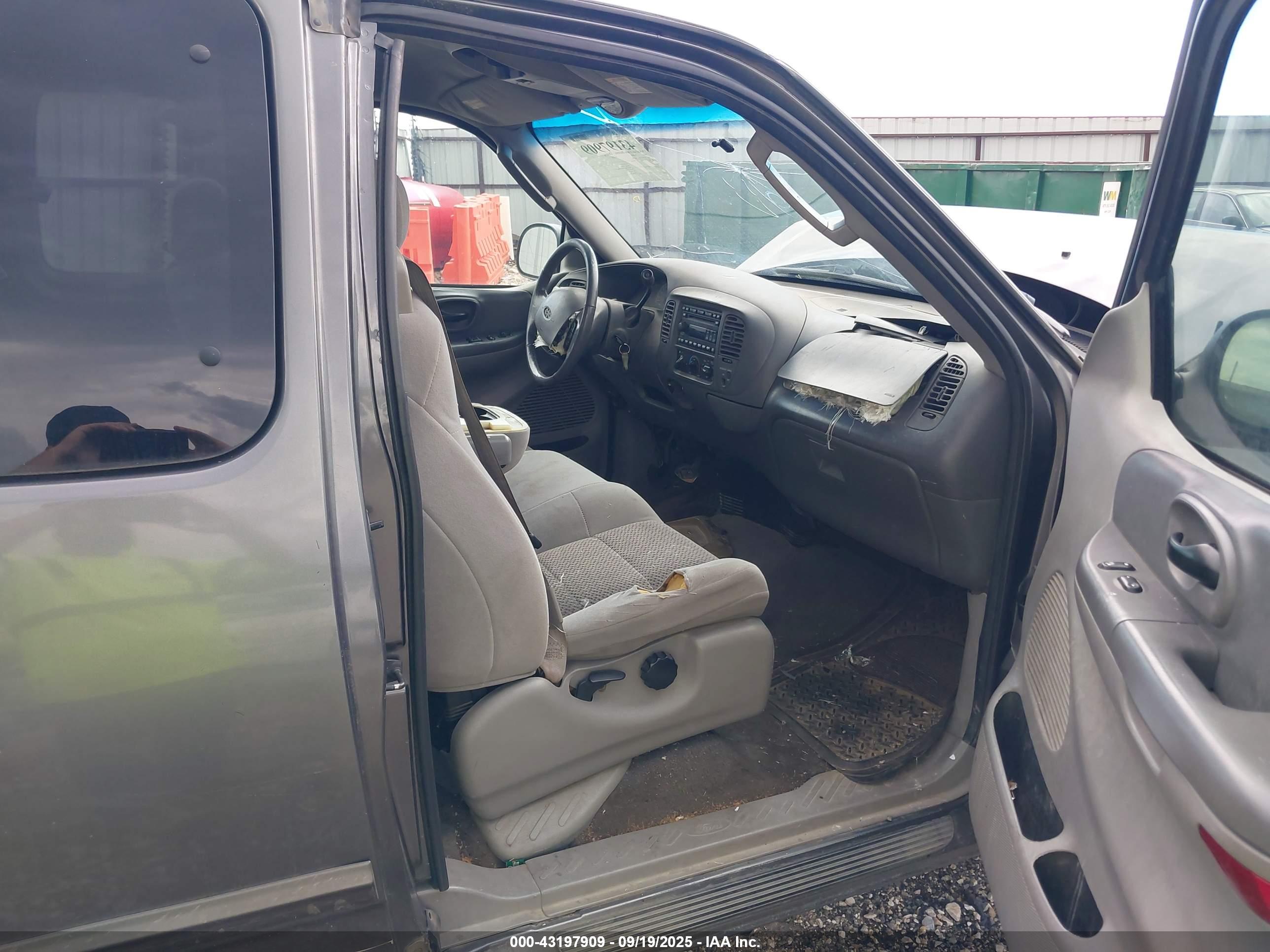 FORD F-150 image 5