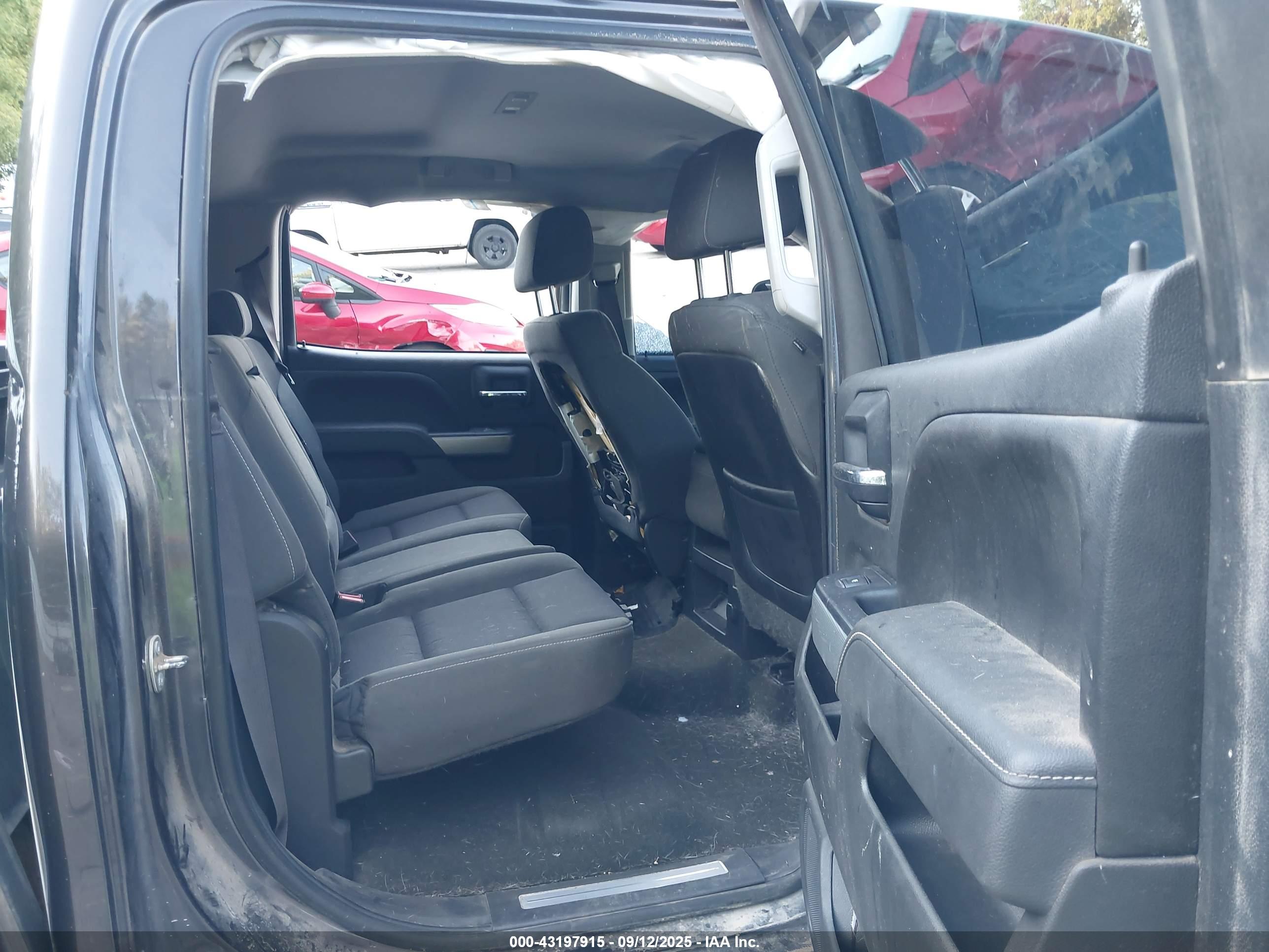 CHEVROLET SILVERADO image 8