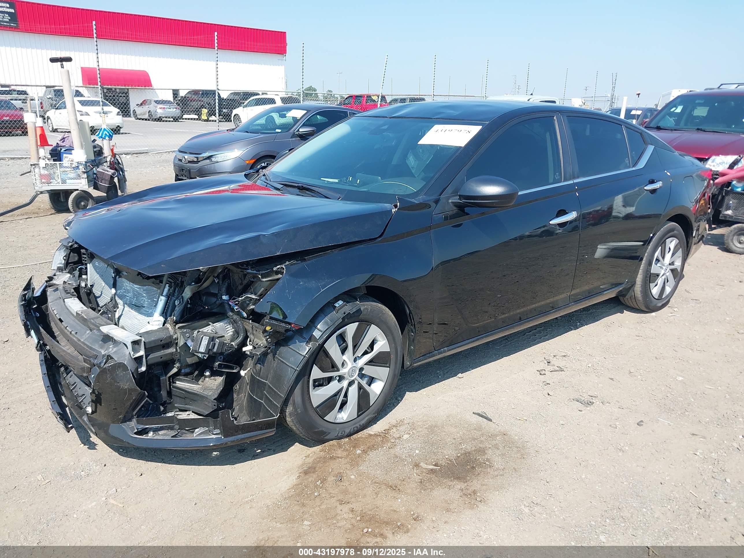 NISSAN ALTIMA image 2