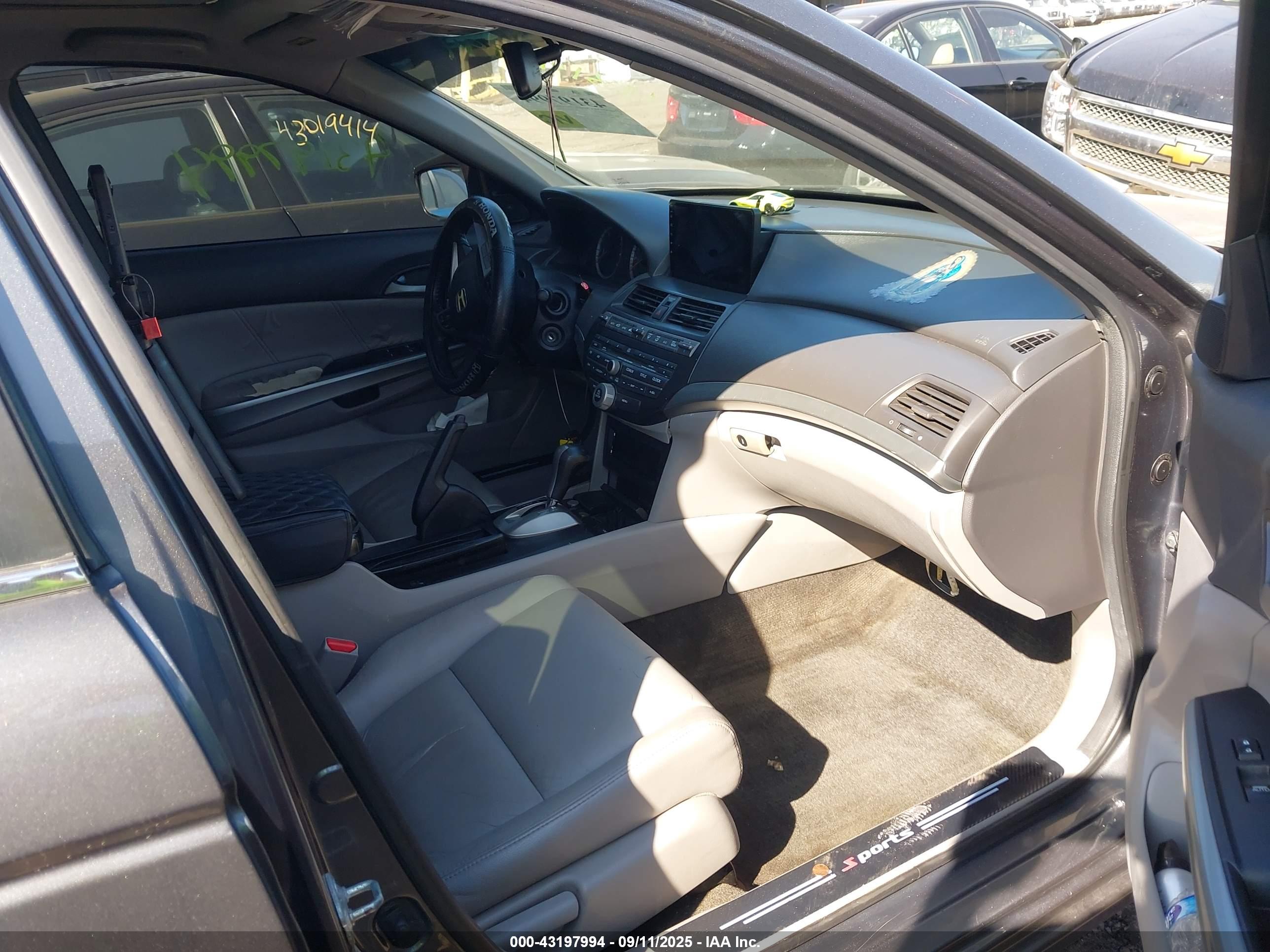 HONDA ACCORD image 5