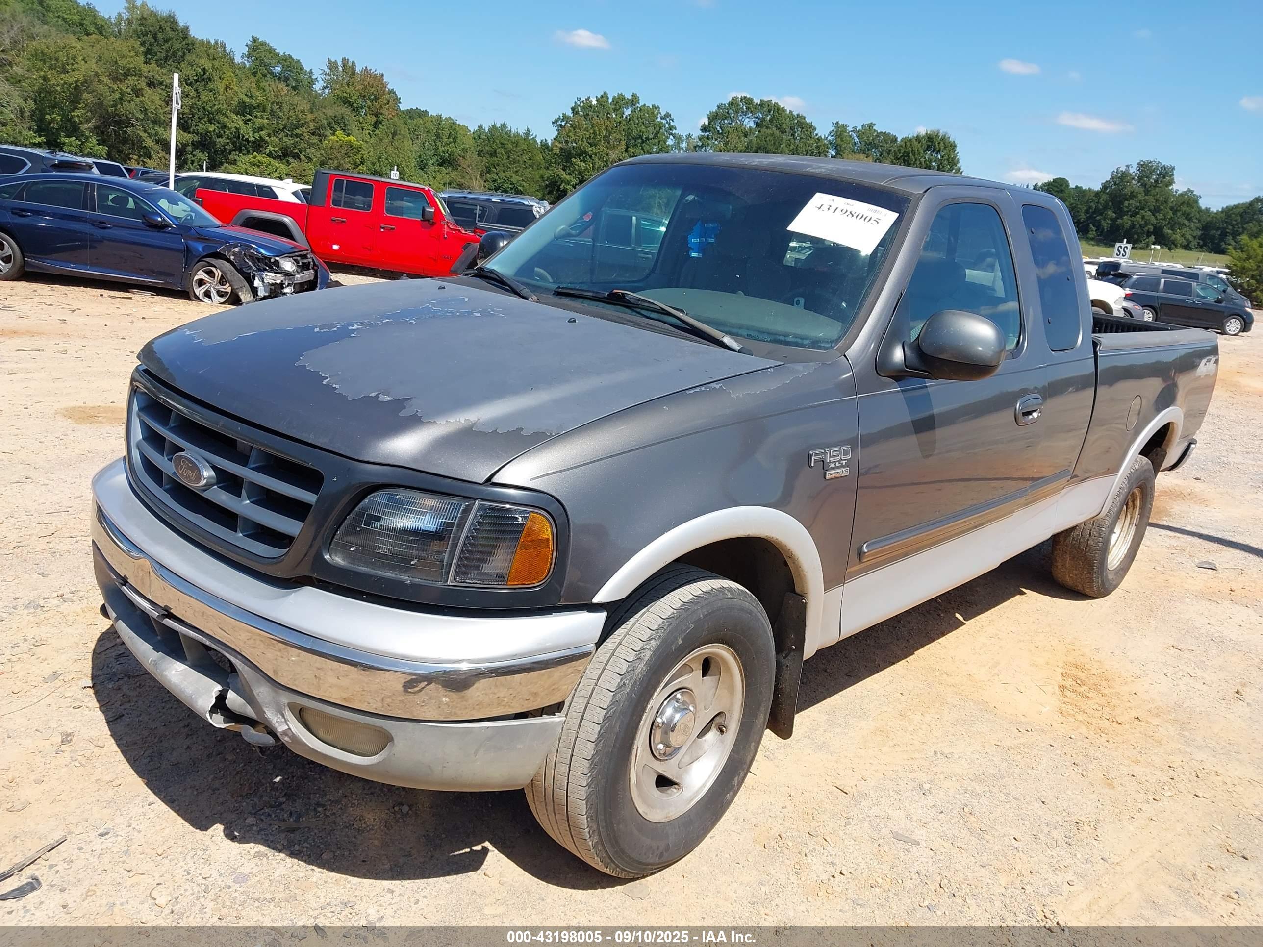 FORD F-150 image 2