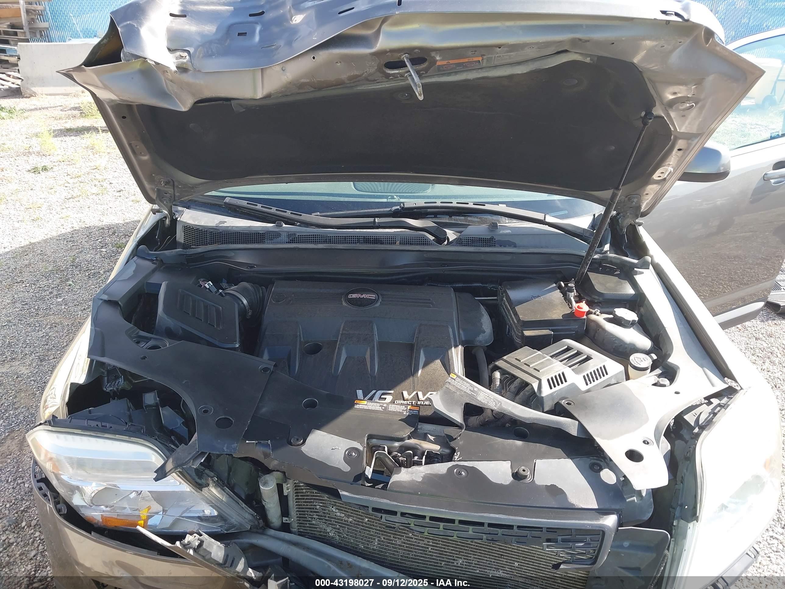 GMC TERRAIN image 10
