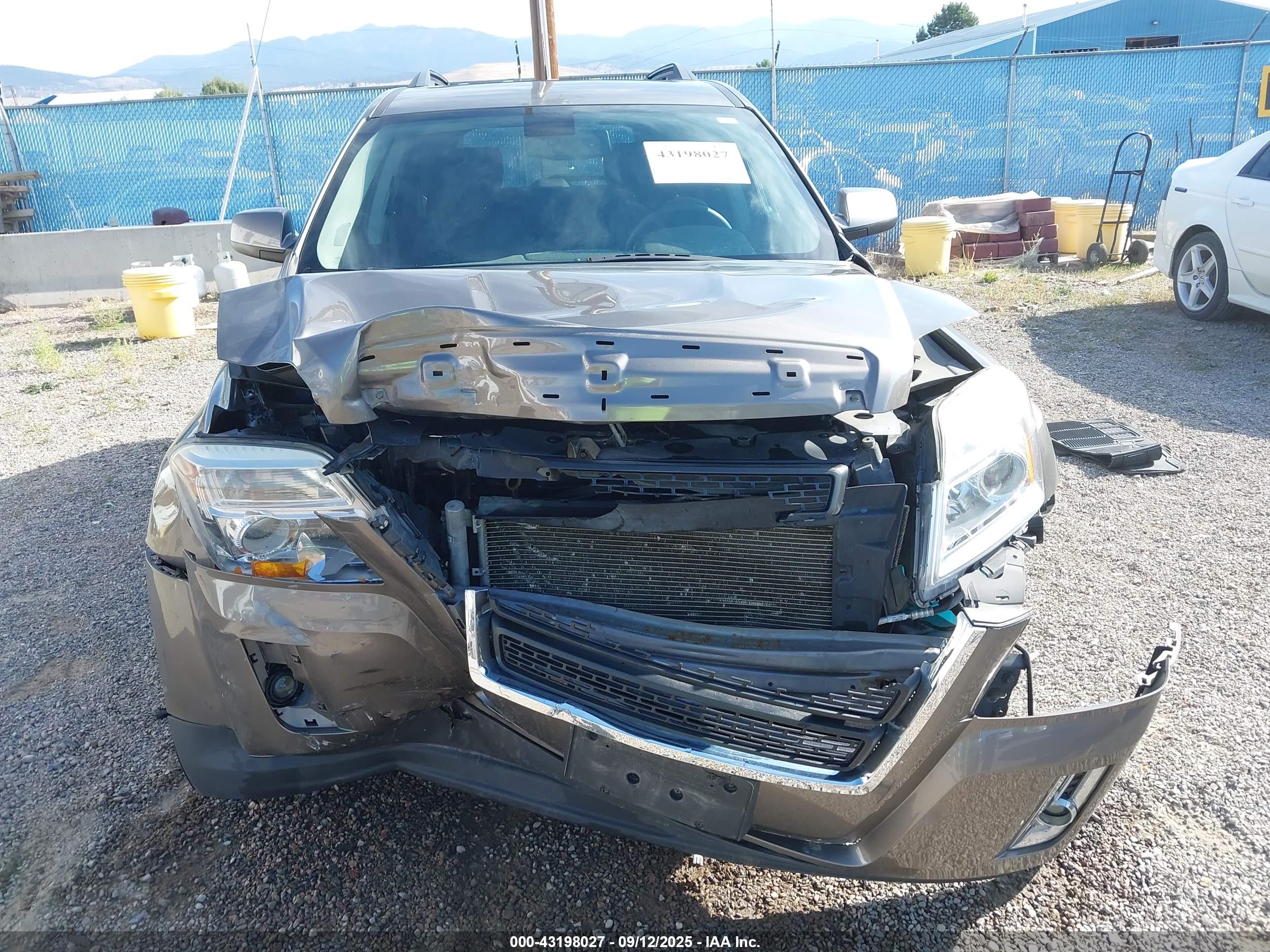 GMC TERRAIN image 6