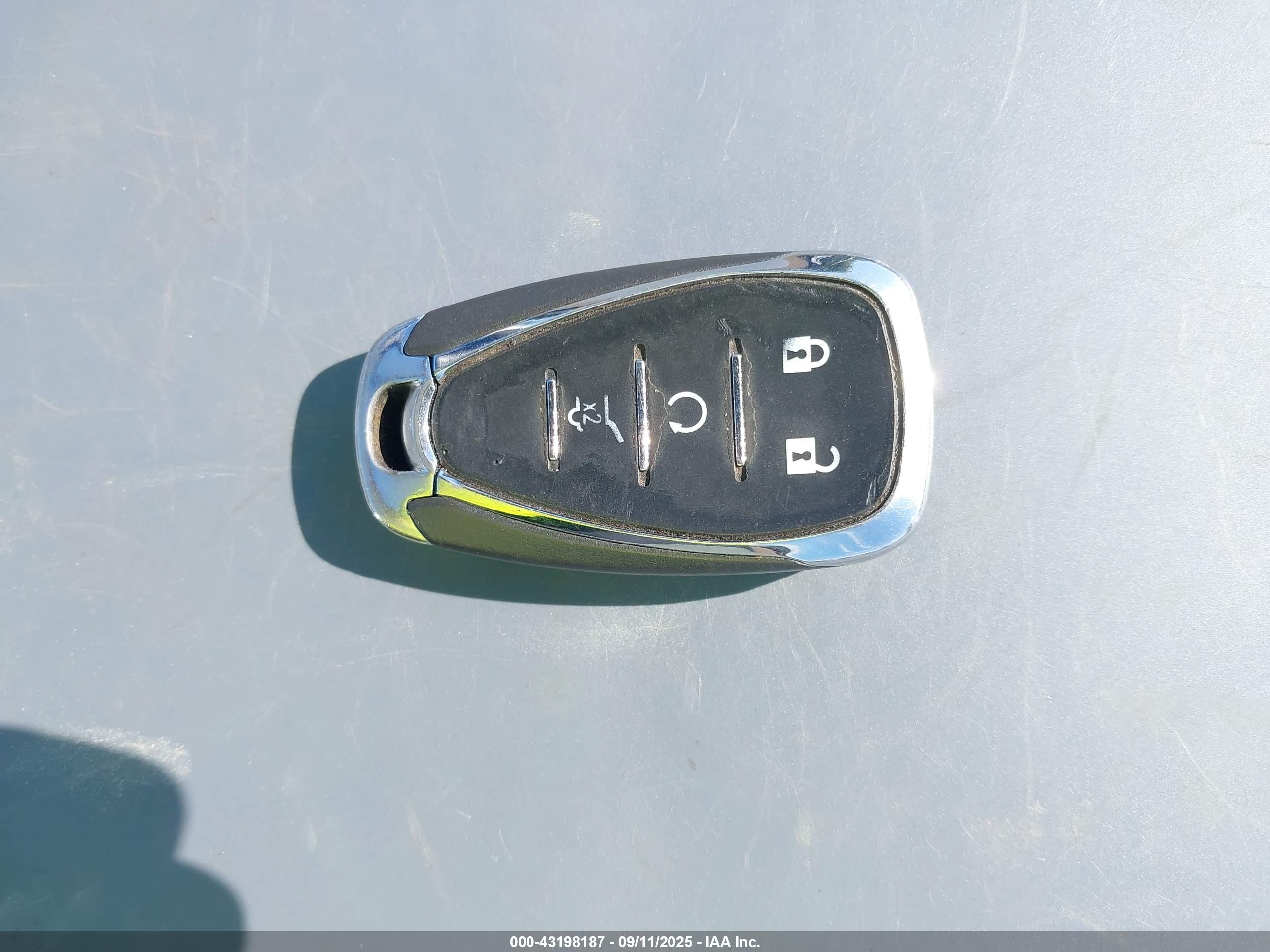 CHEVROLET EQUINOX image 11