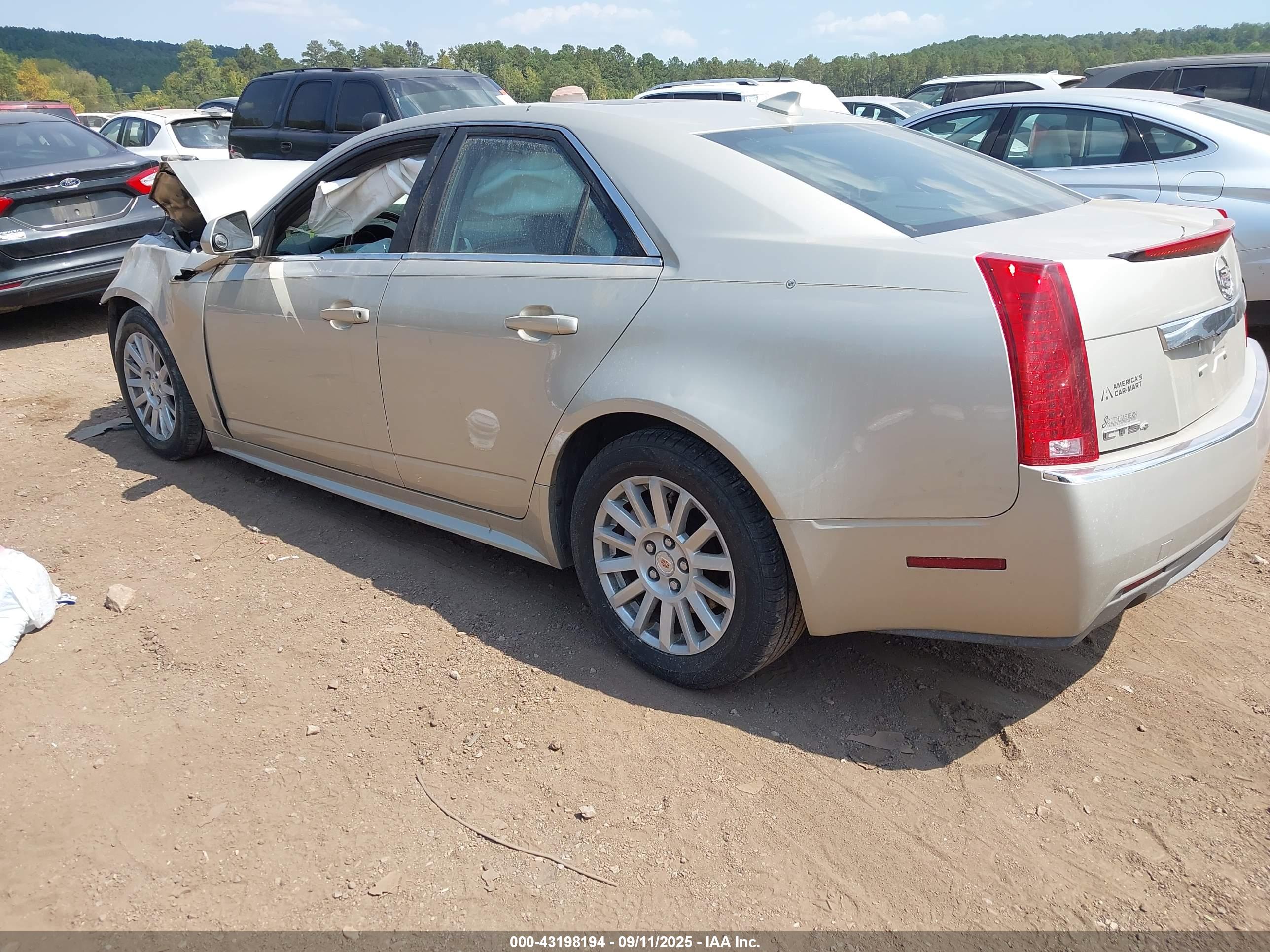 CADILLAC CTS image 3