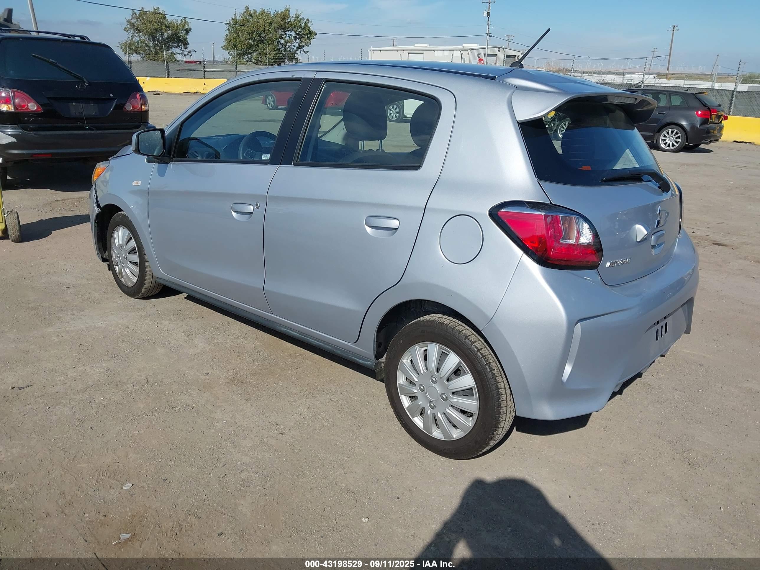 MITSUBISHI MIRAGE image 3