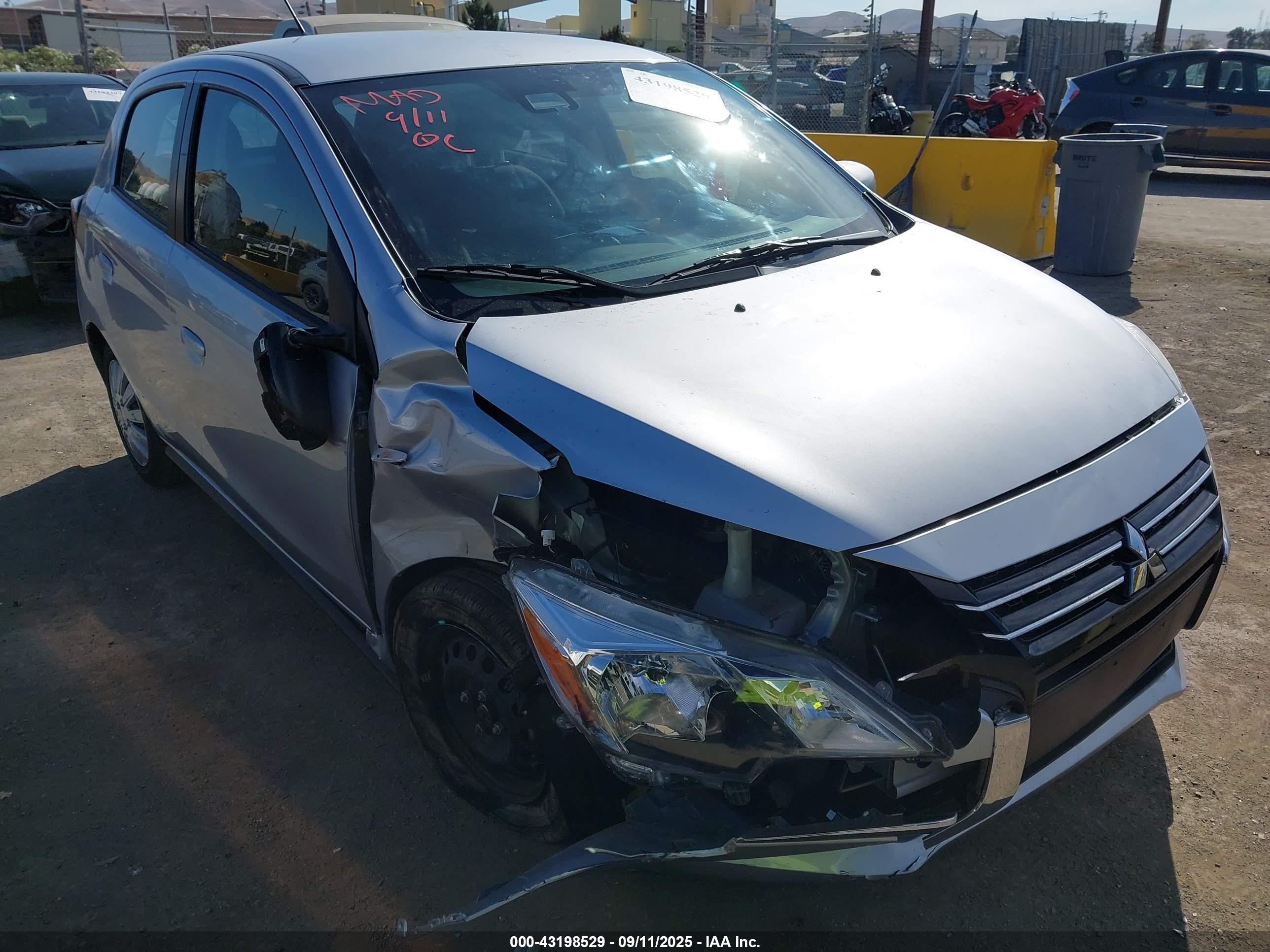 MITSUBISHI MIRAGE image 6
