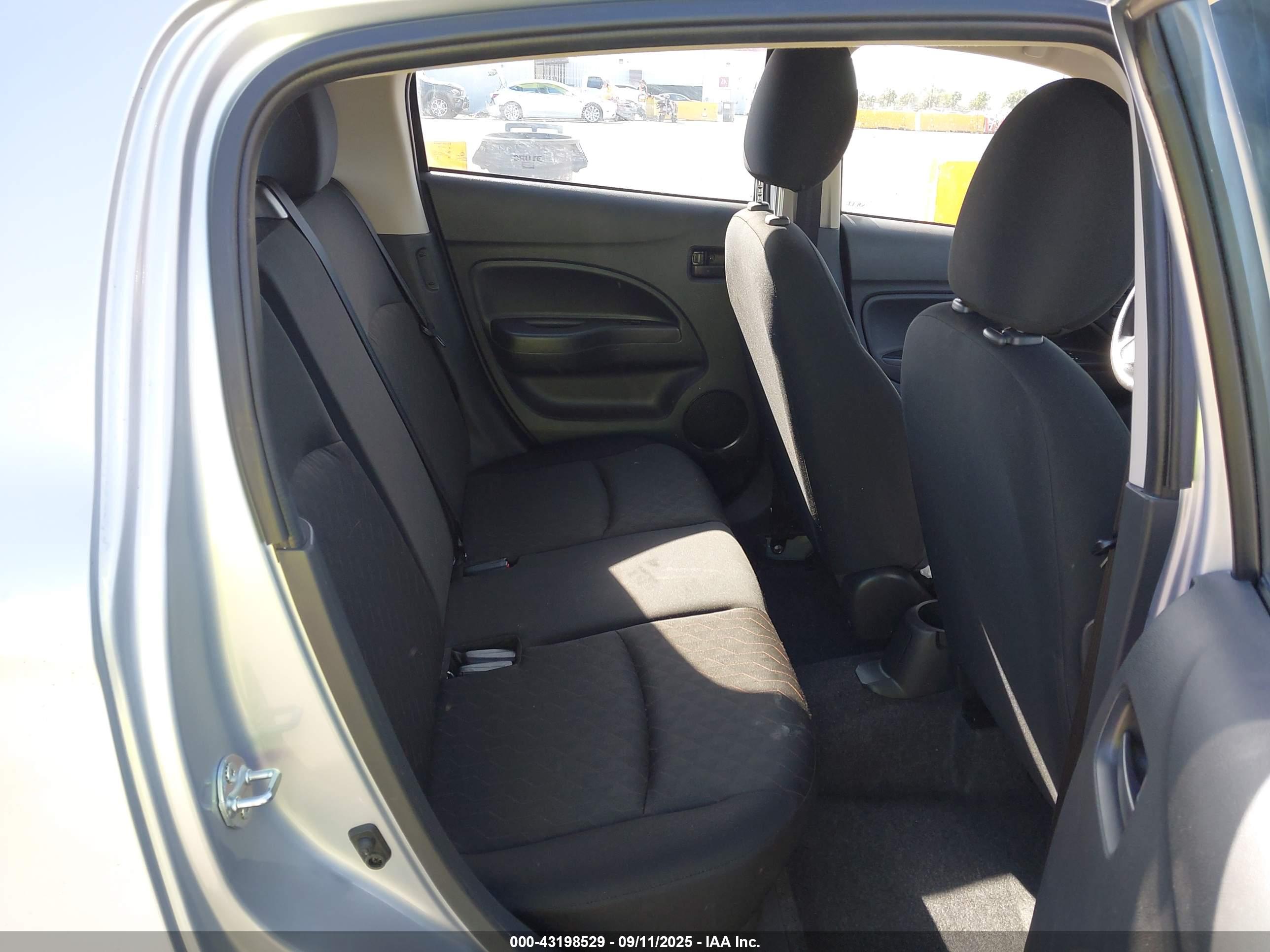 MITSUBISHI MIRAGE image 8