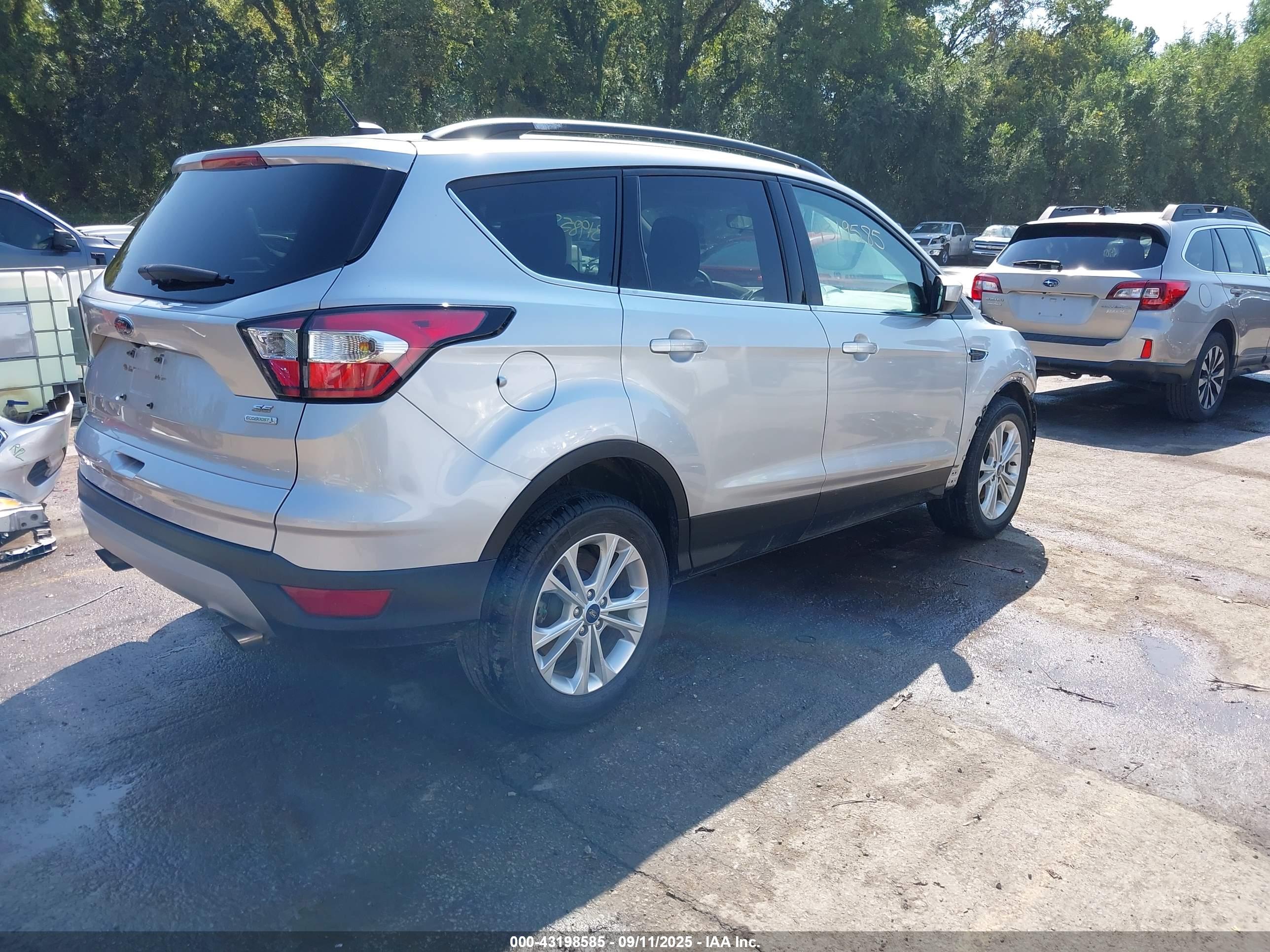 FORD ESCAPE image 4