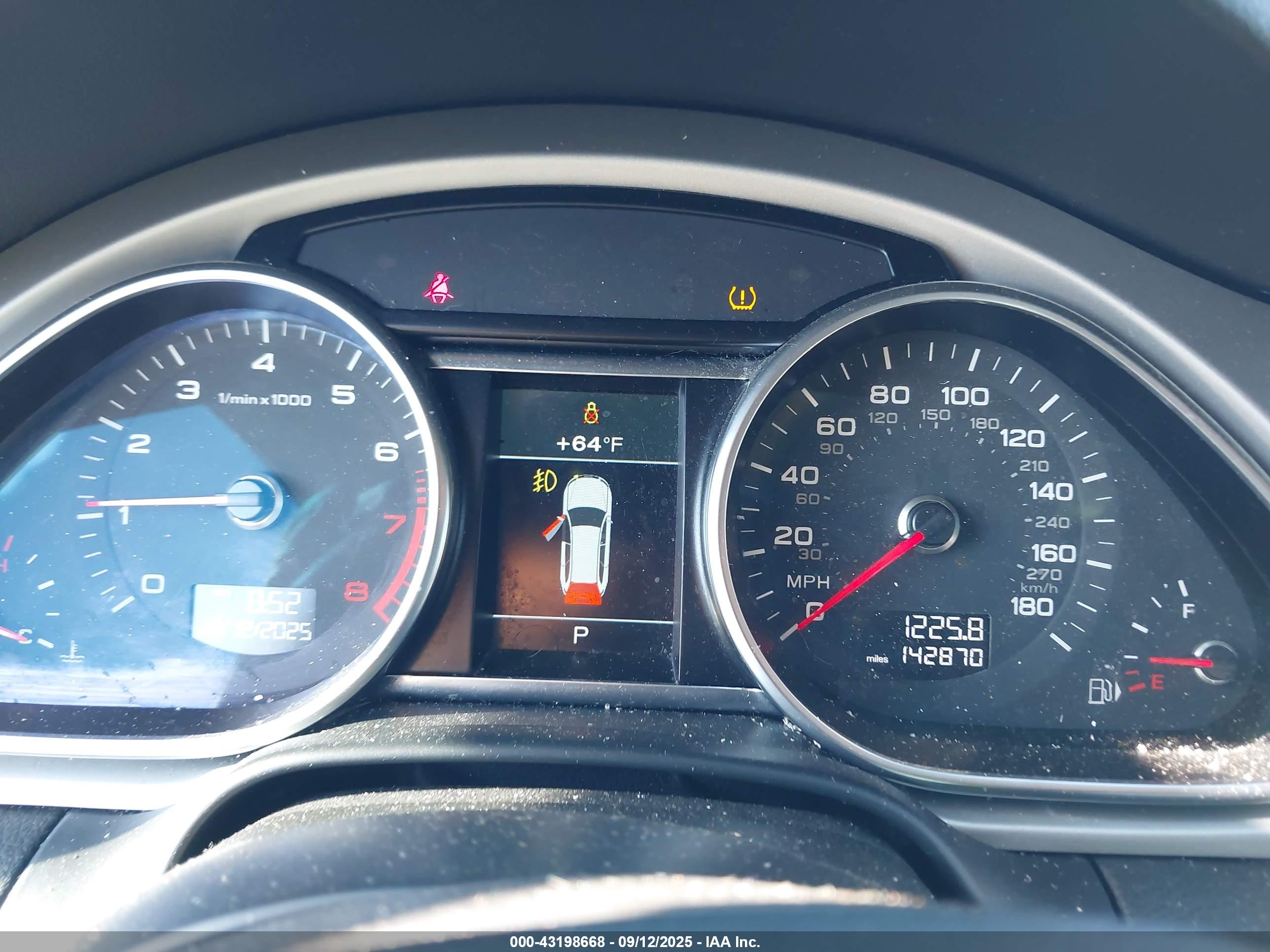 AUDI Q7 image 7