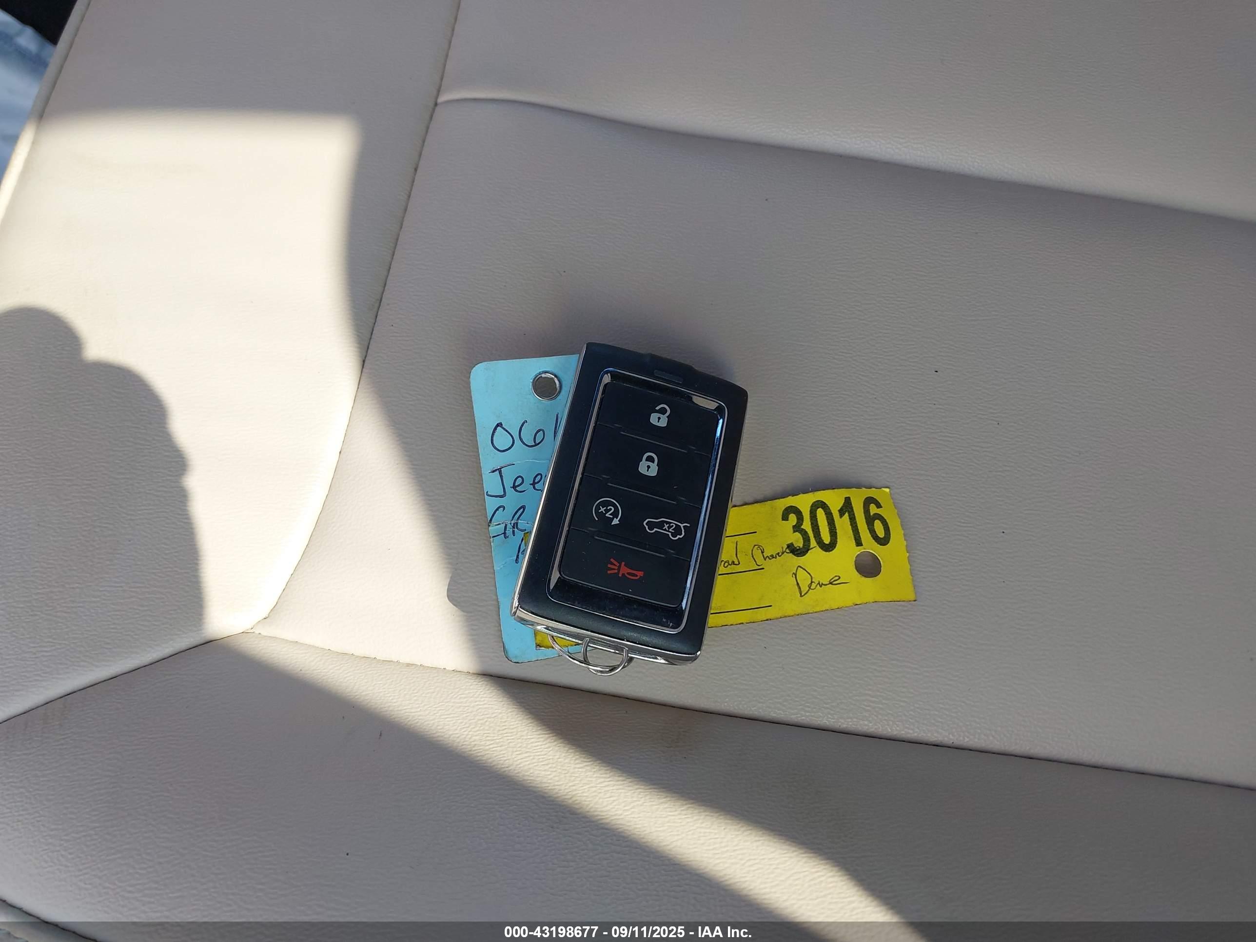 JEEP GRAND image 11