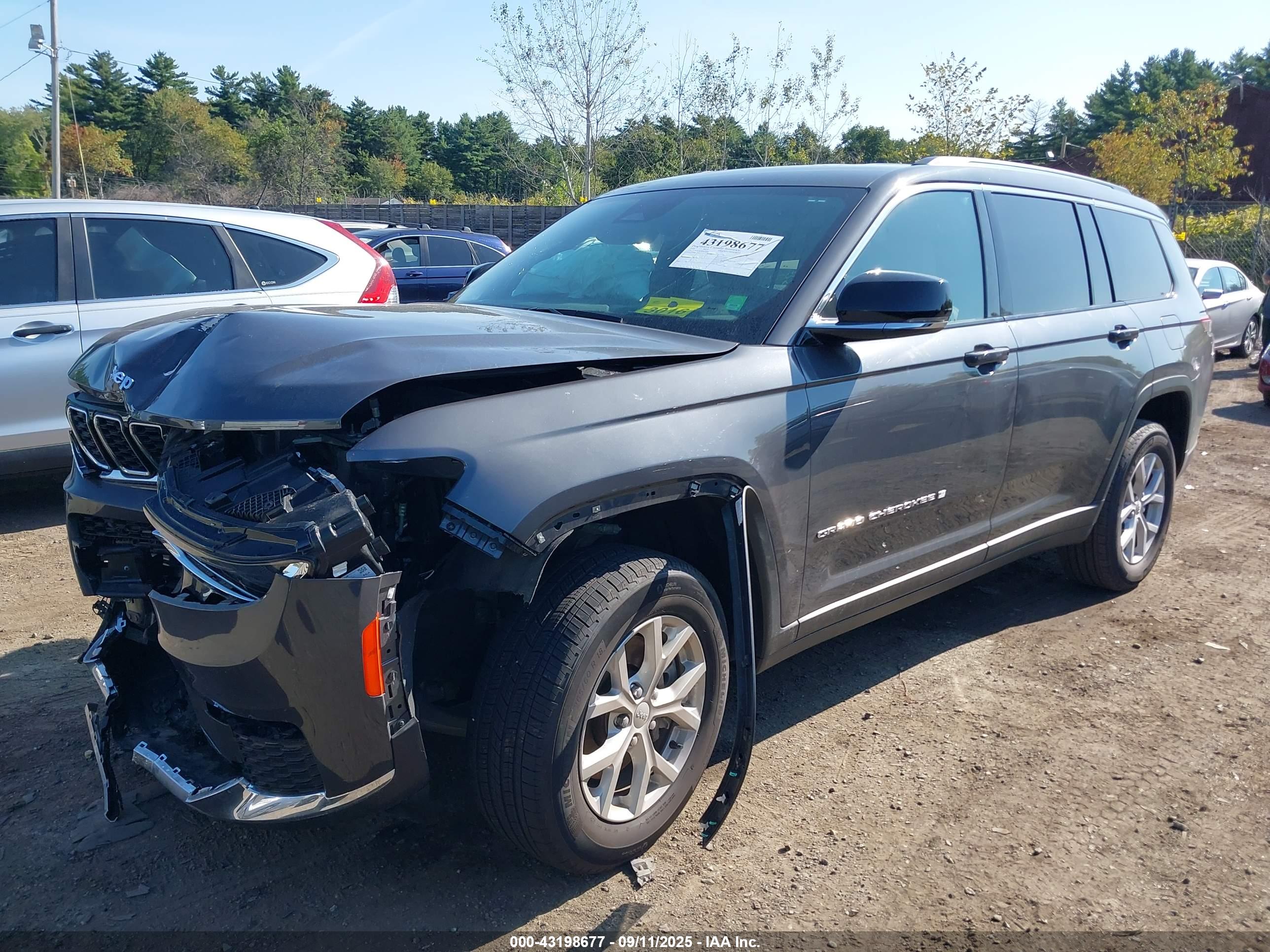 JEEP GRAND image 2
