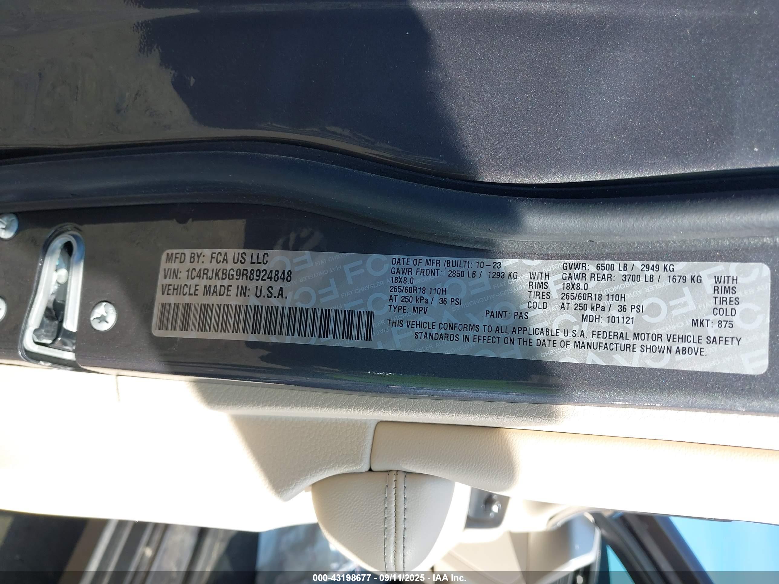 JEEP GRAND image 9