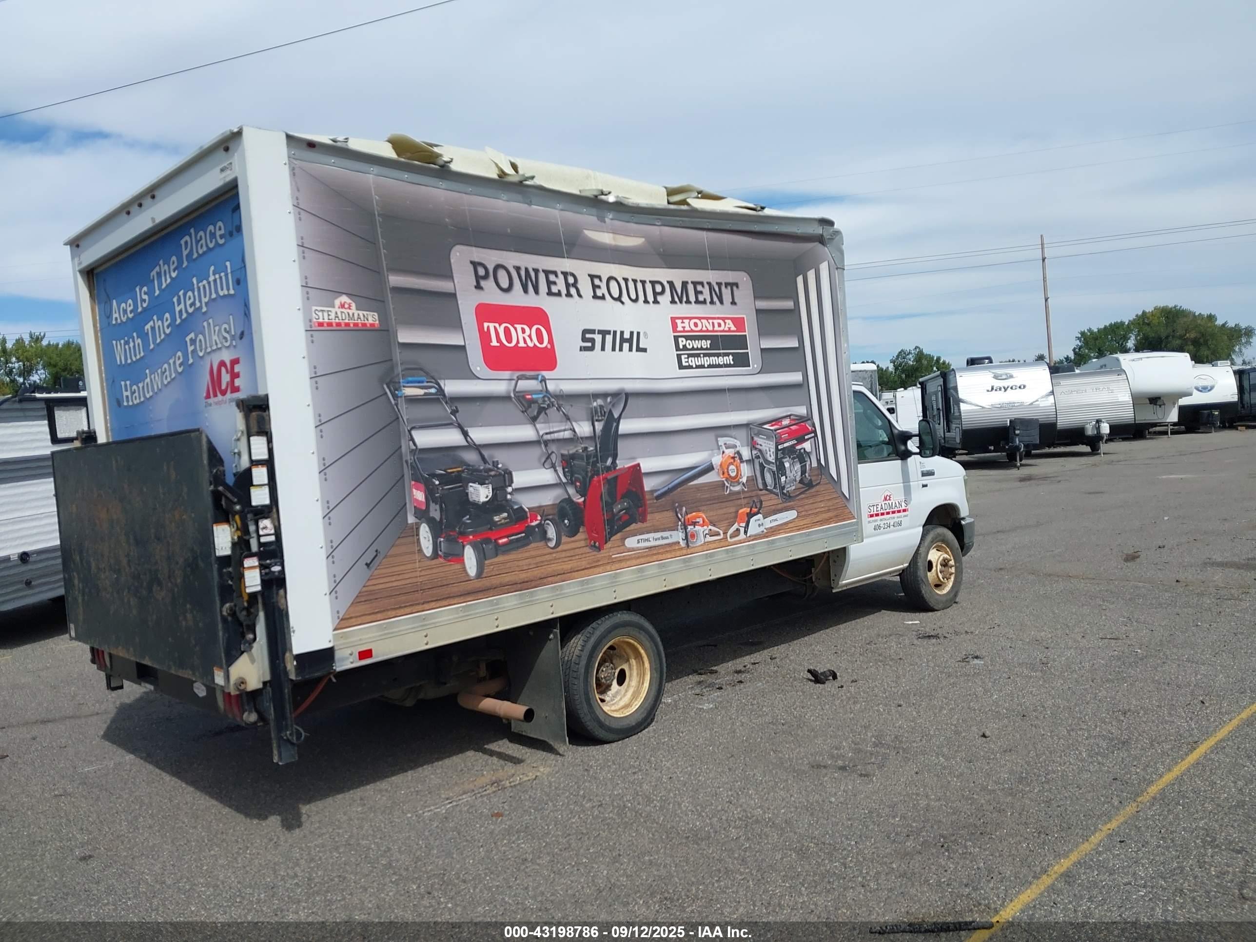 FORD E-350 image 4