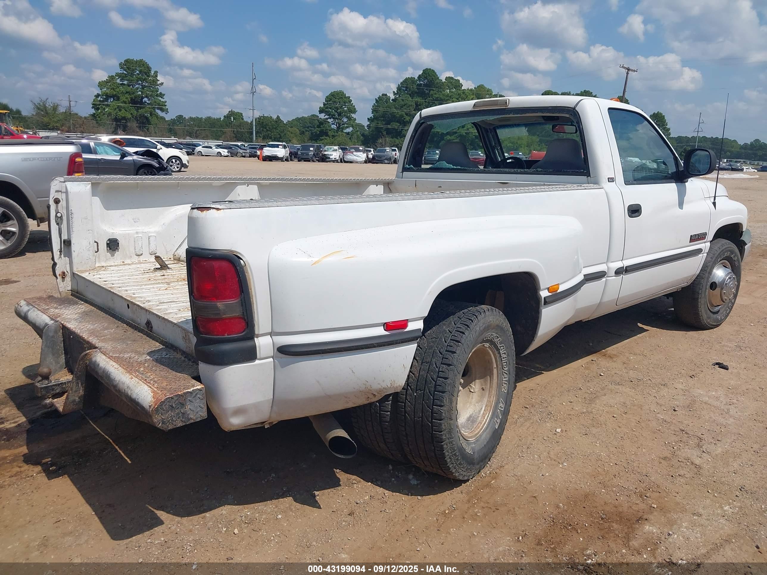DODGE RAM image 4