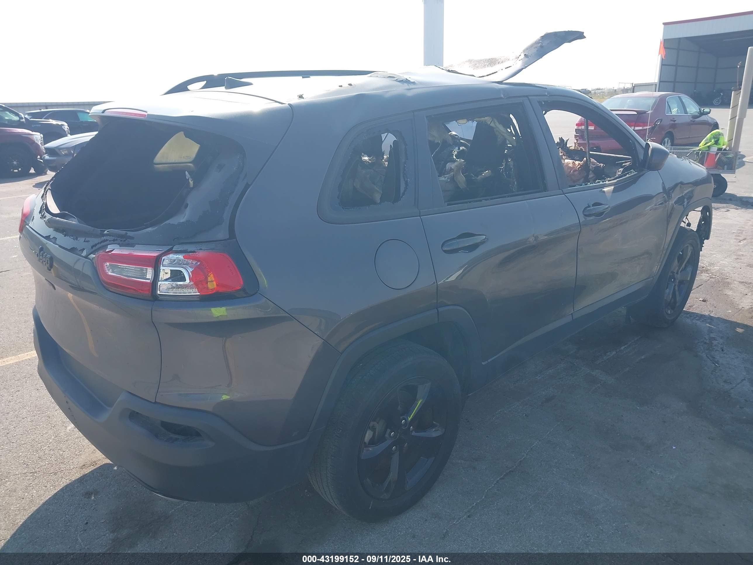JEEP CHEROKEE image 4