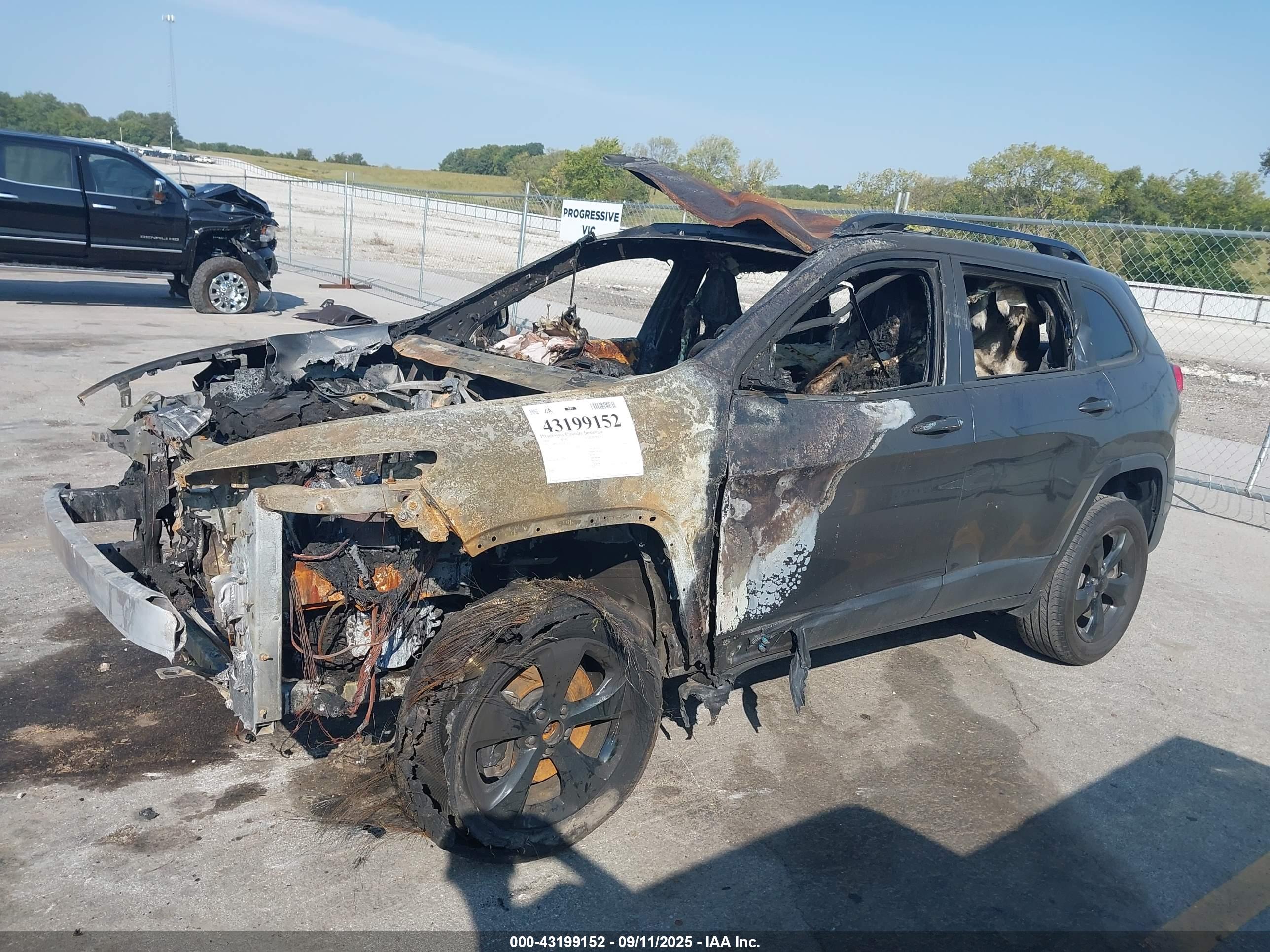 JEEP CHEROKEE image 6