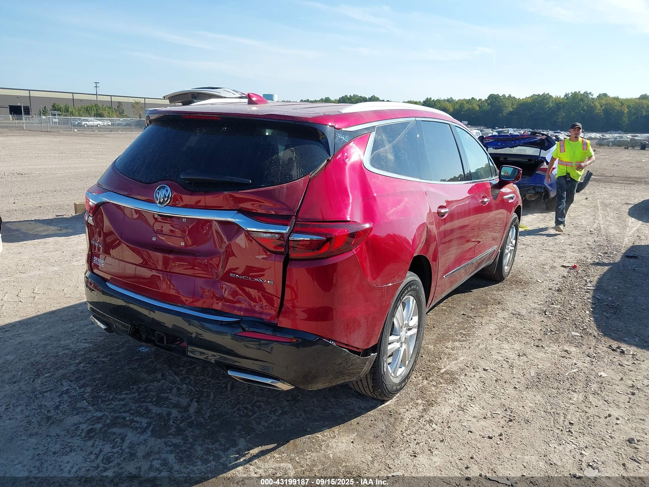 BUICK ENCLAVE image 4