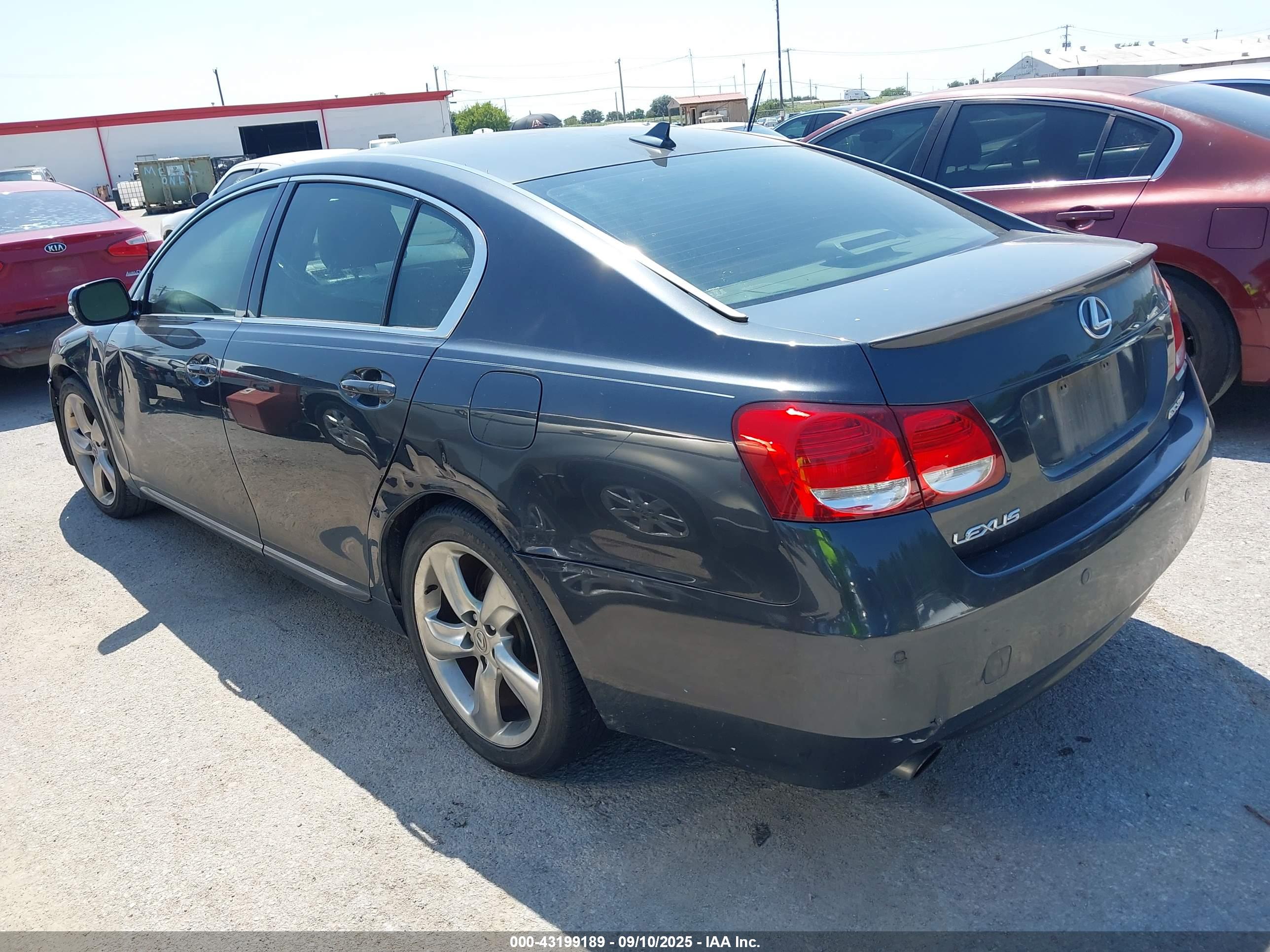 LEXUS GS image 3