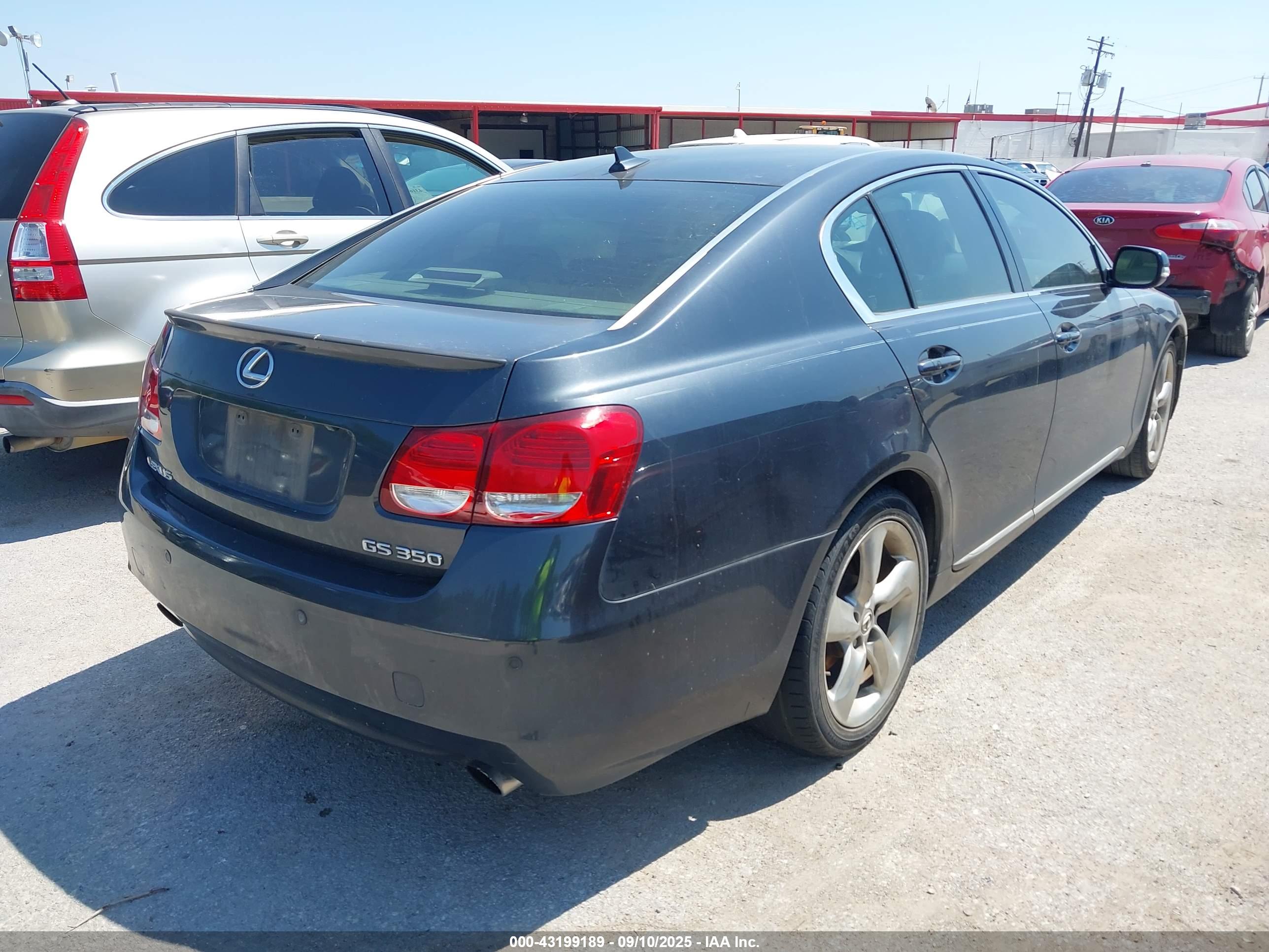 LEXUS GS image 4