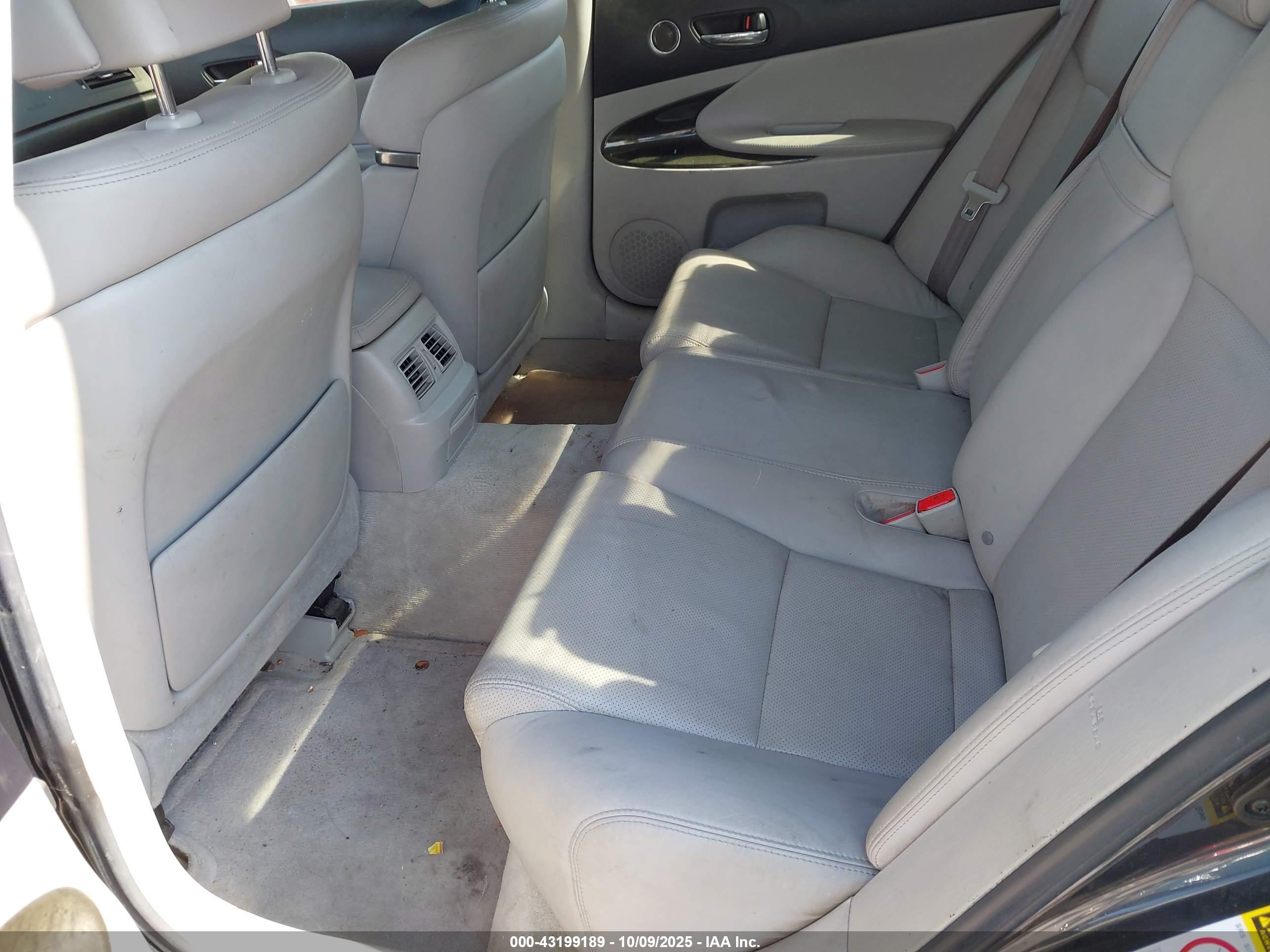 LEXUS GS image 8