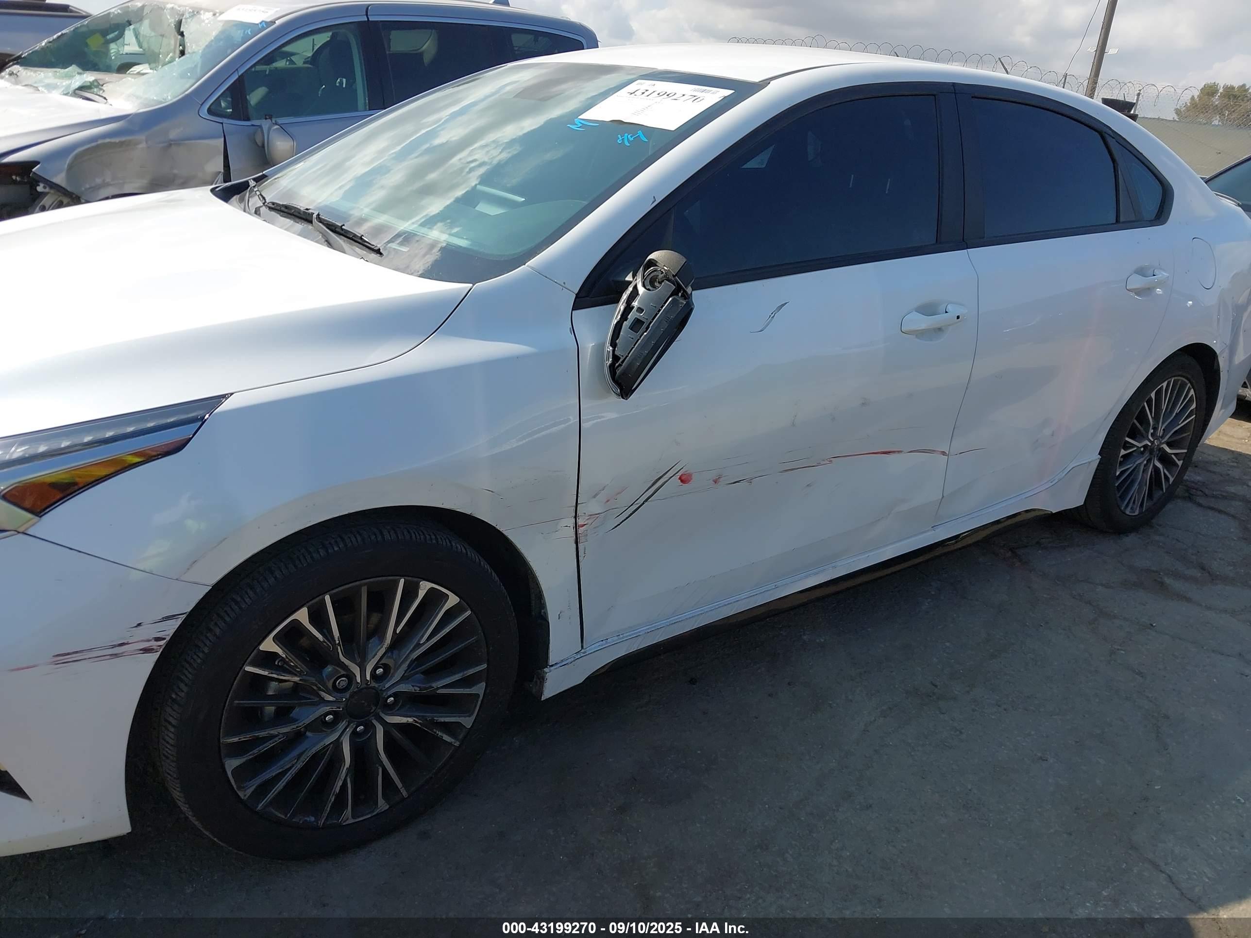 KIA FORTE image 6