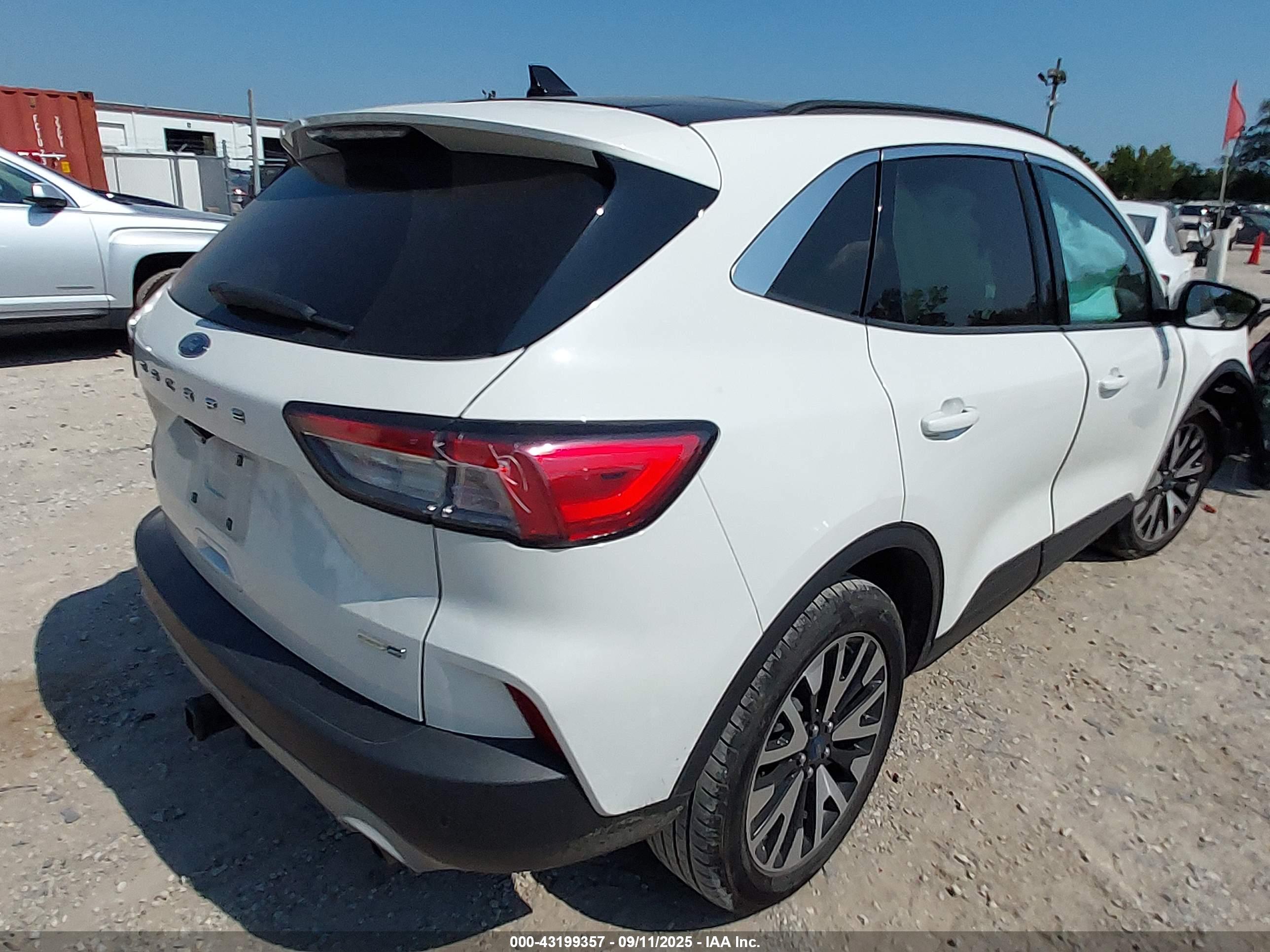 FORD ESCAPE image 4