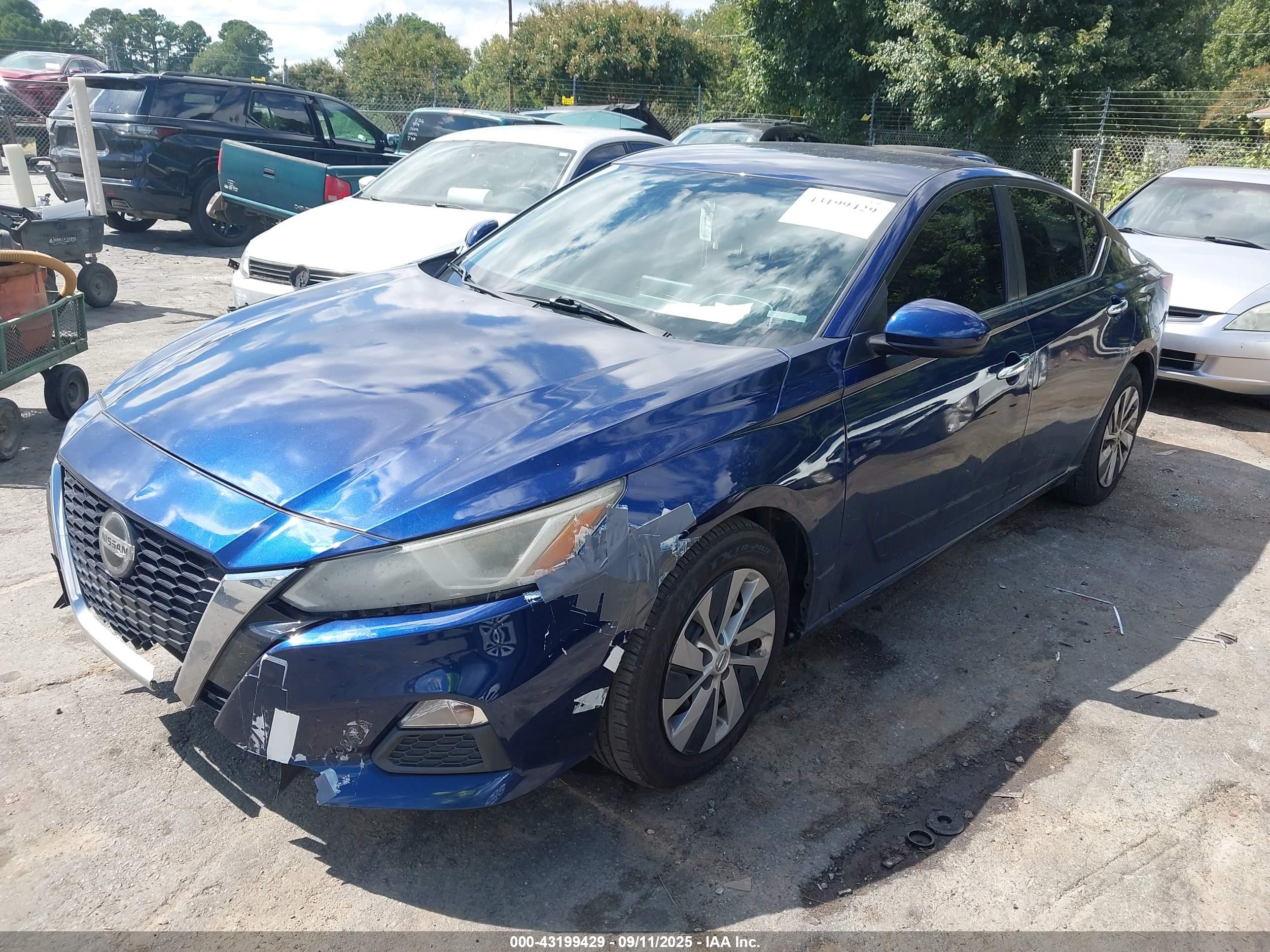 NISSAN ALTIMA image 2