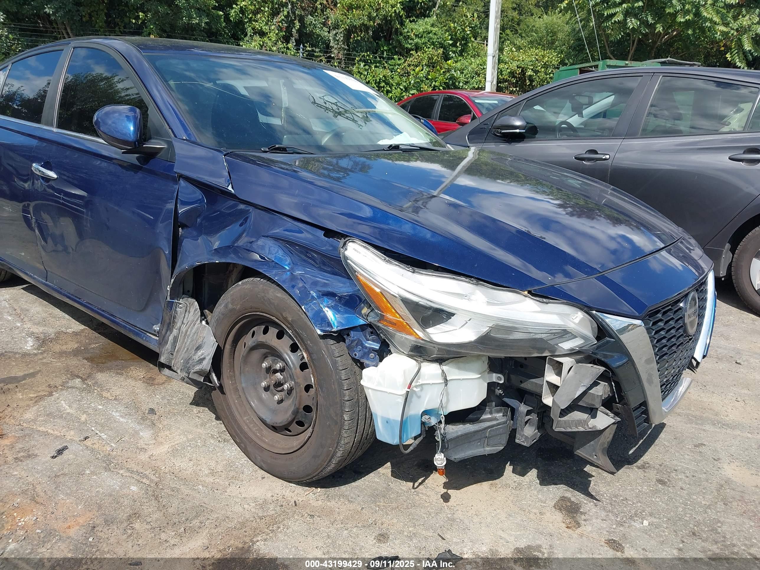 NISSAN ALTIMA image 6