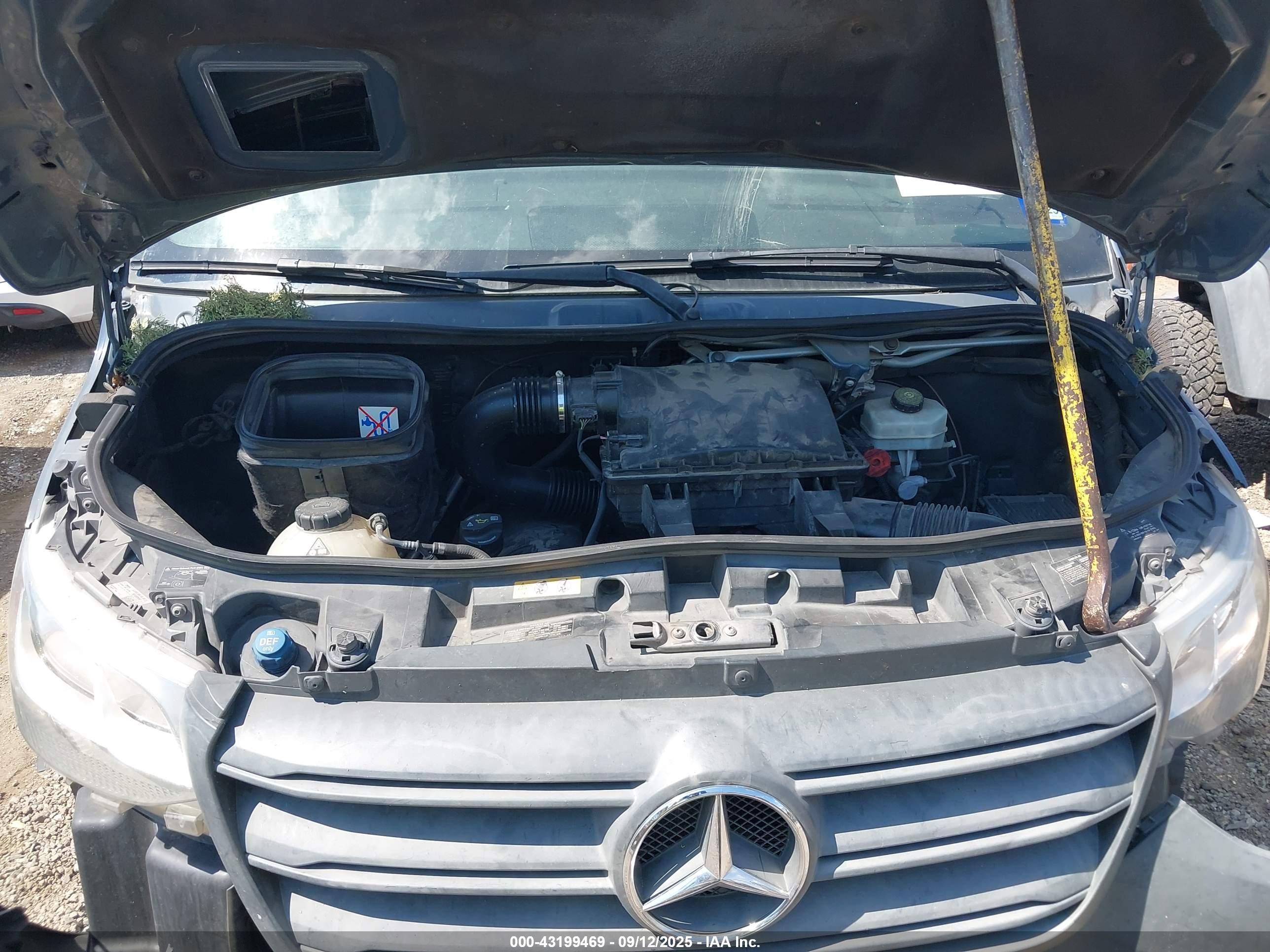 MERCEDES-BENZ SPRINTER image 10