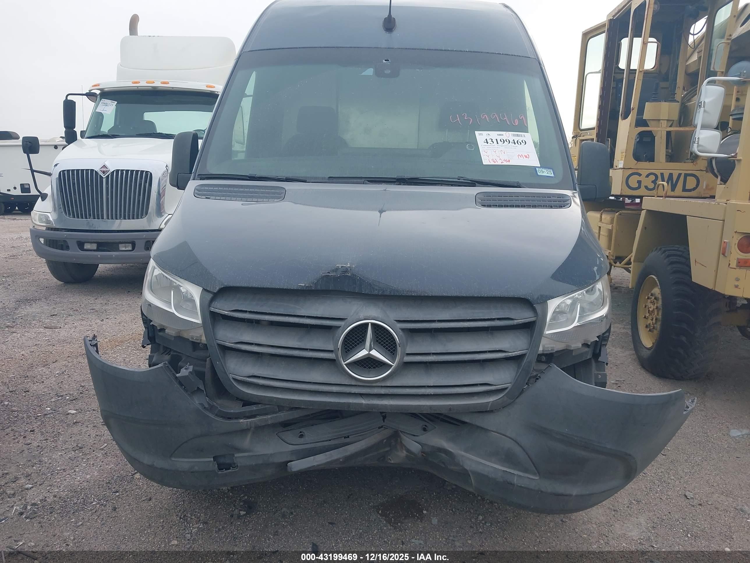 MERCEDES-BENZ SPRINTER image 6