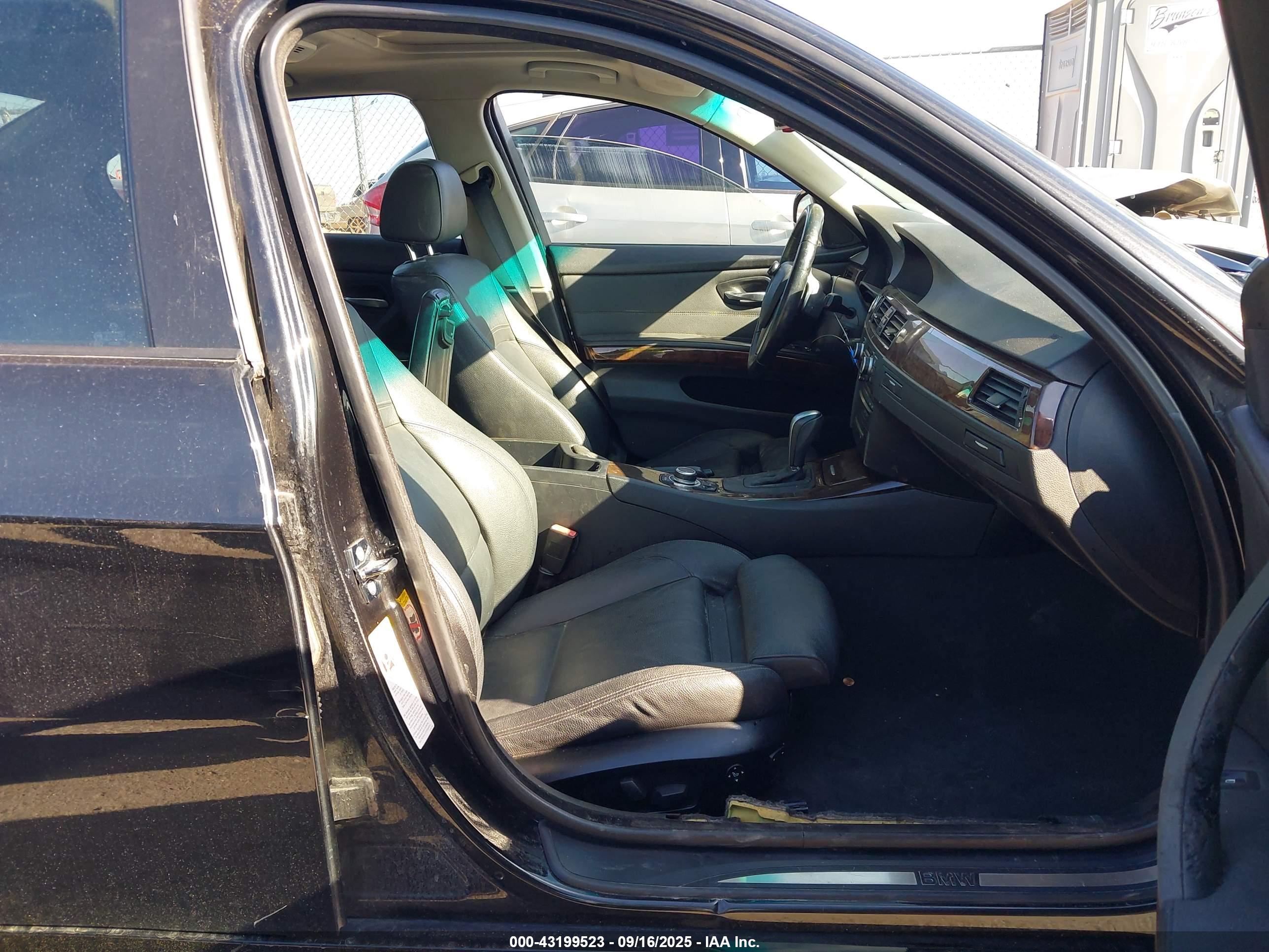 BMW 335I image 5