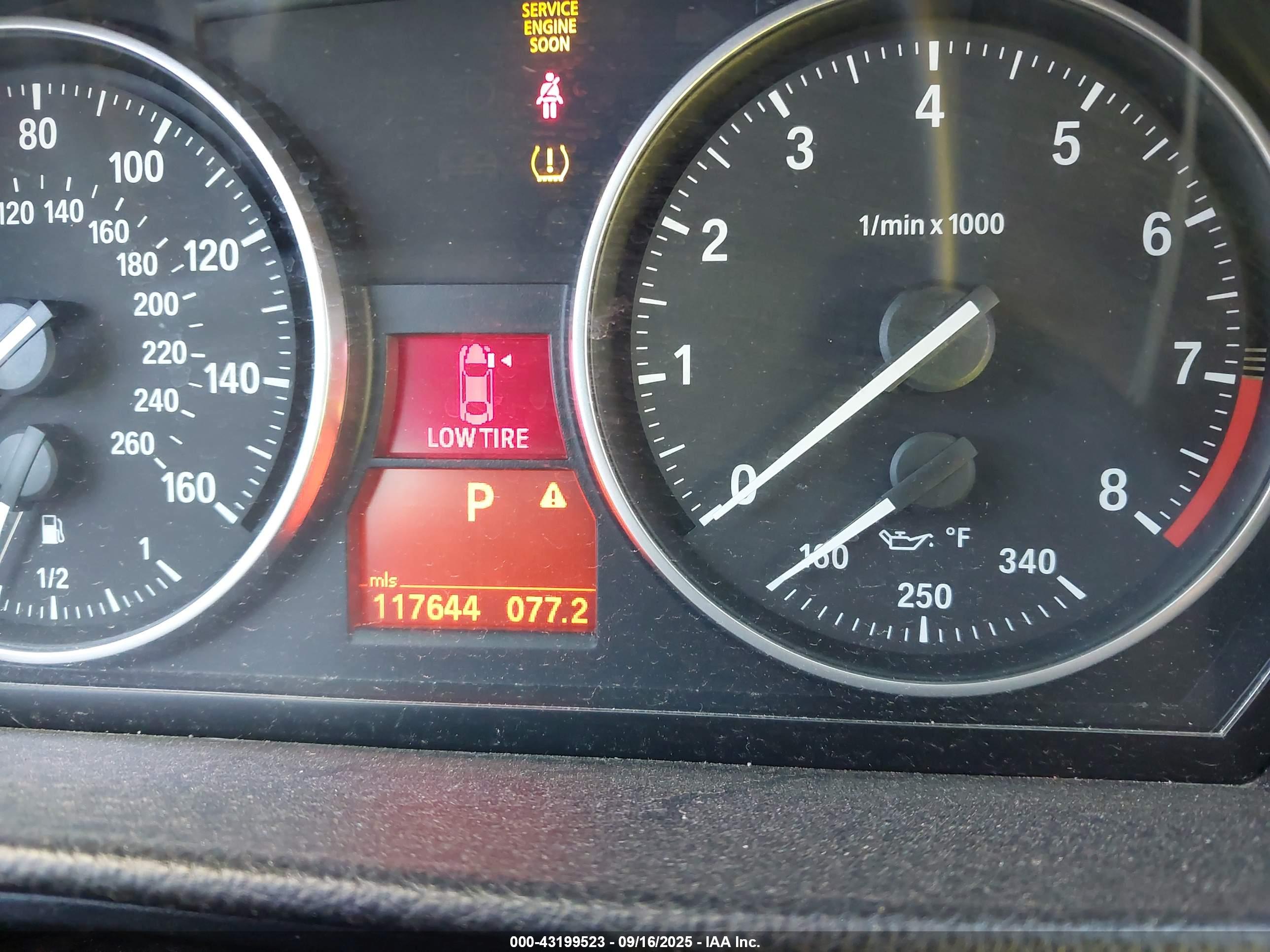 BMW 335I image 7