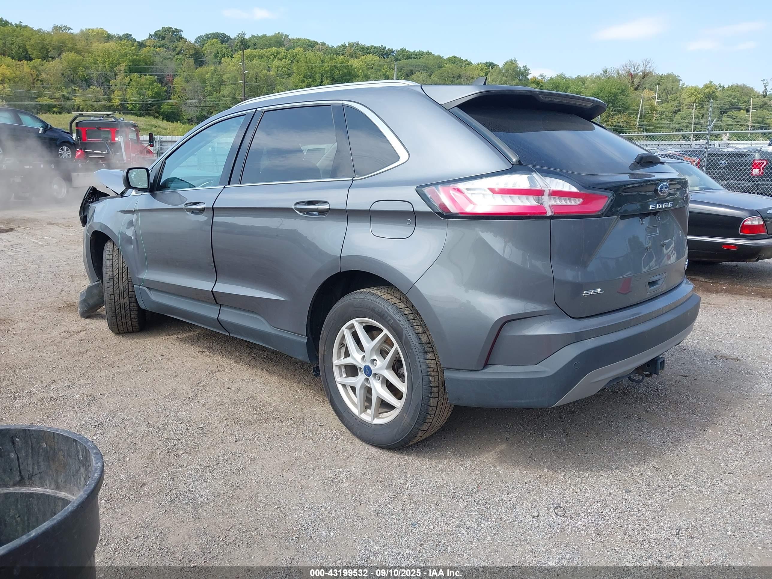 FORD EDGE image 3
