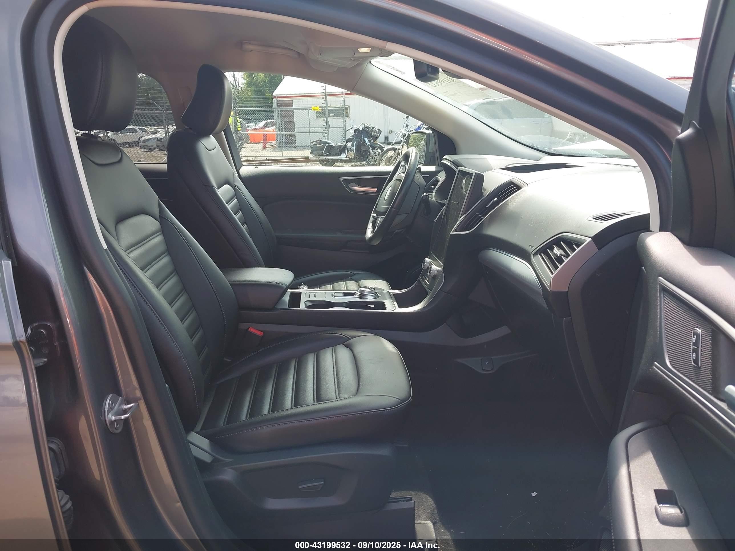 FORD EDGE image 5