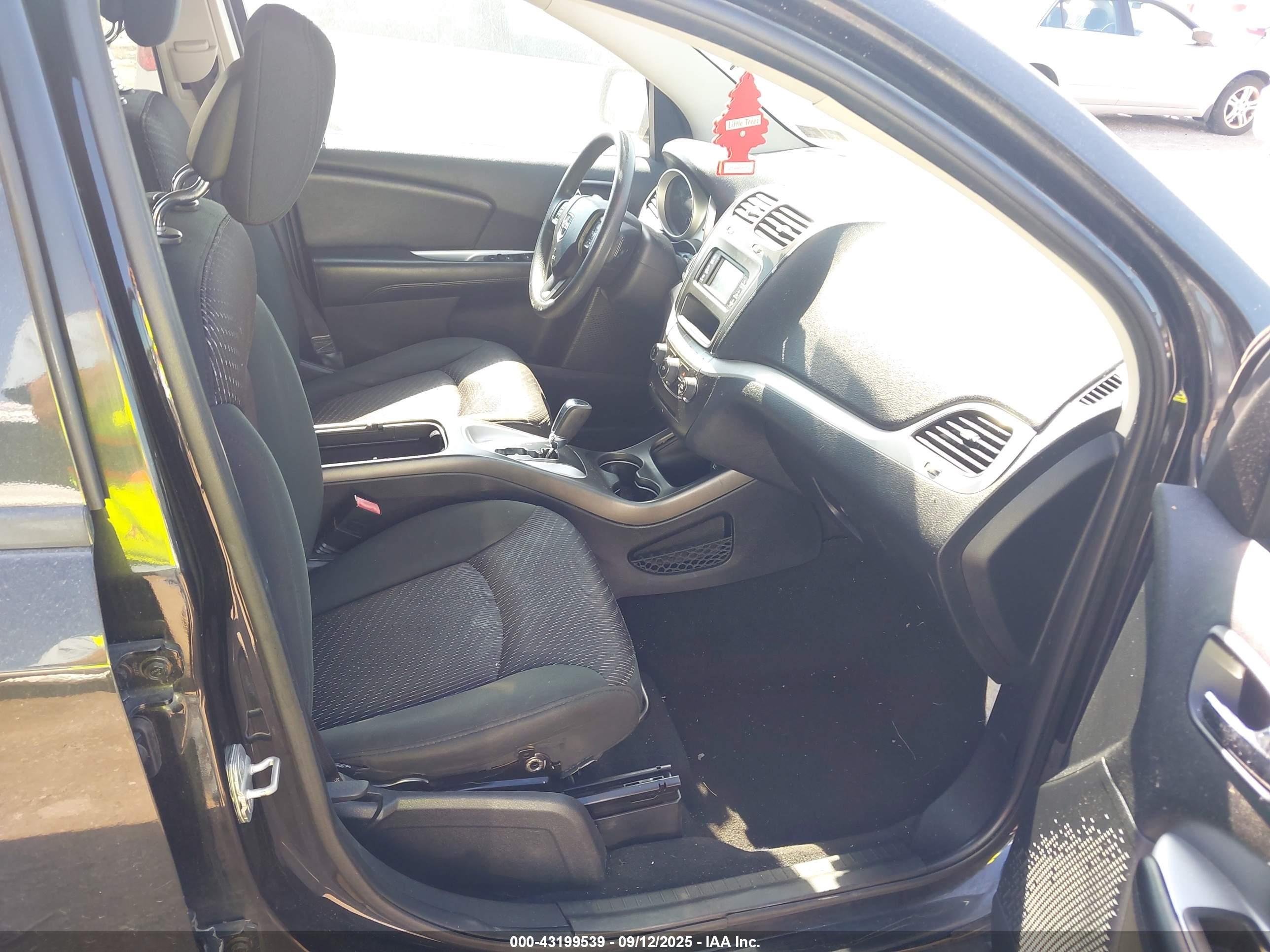 DODGE JOURNEY image 5