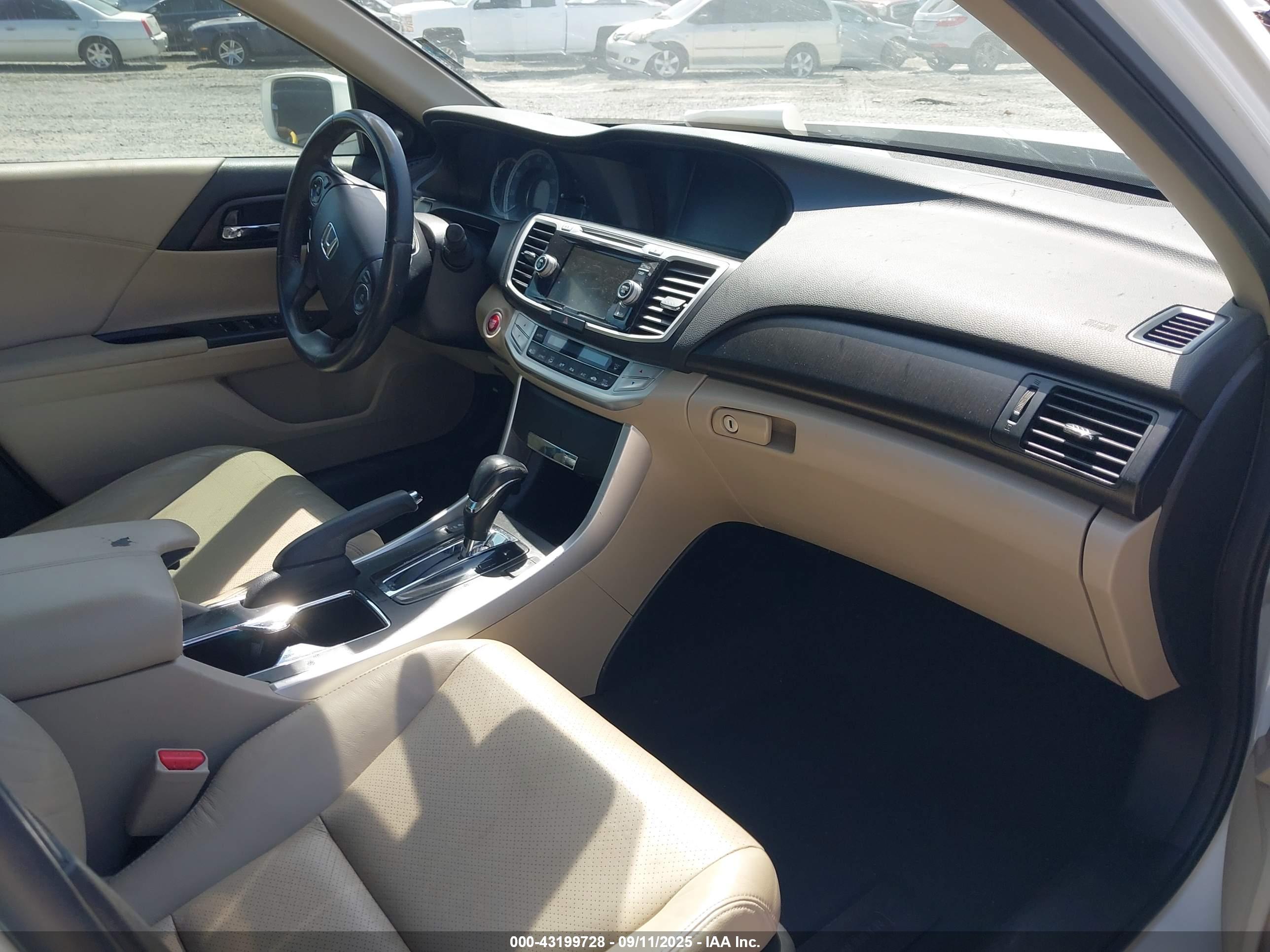 HONDA ACCORD image 5
