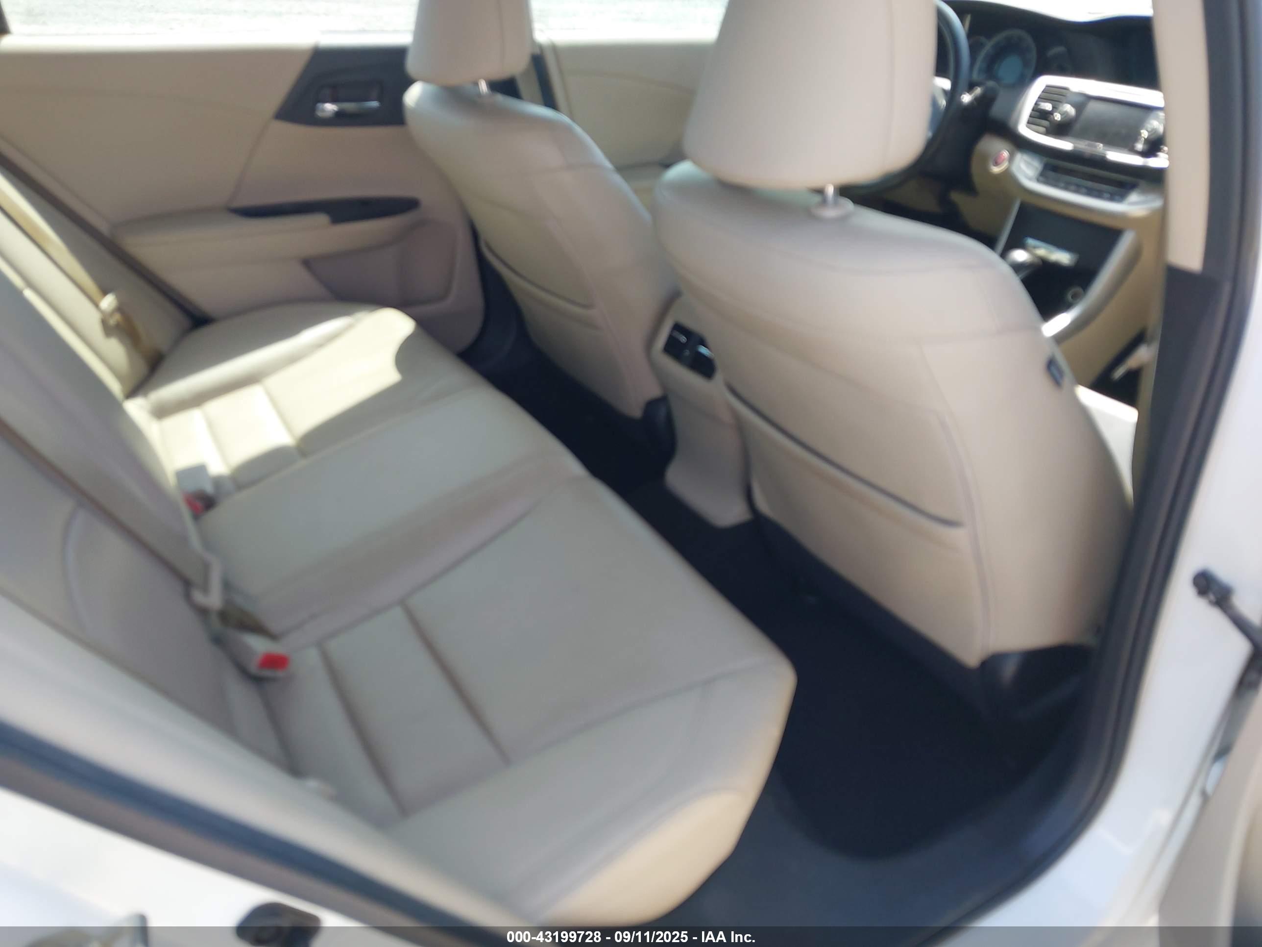 HONDA ACCORD image 8